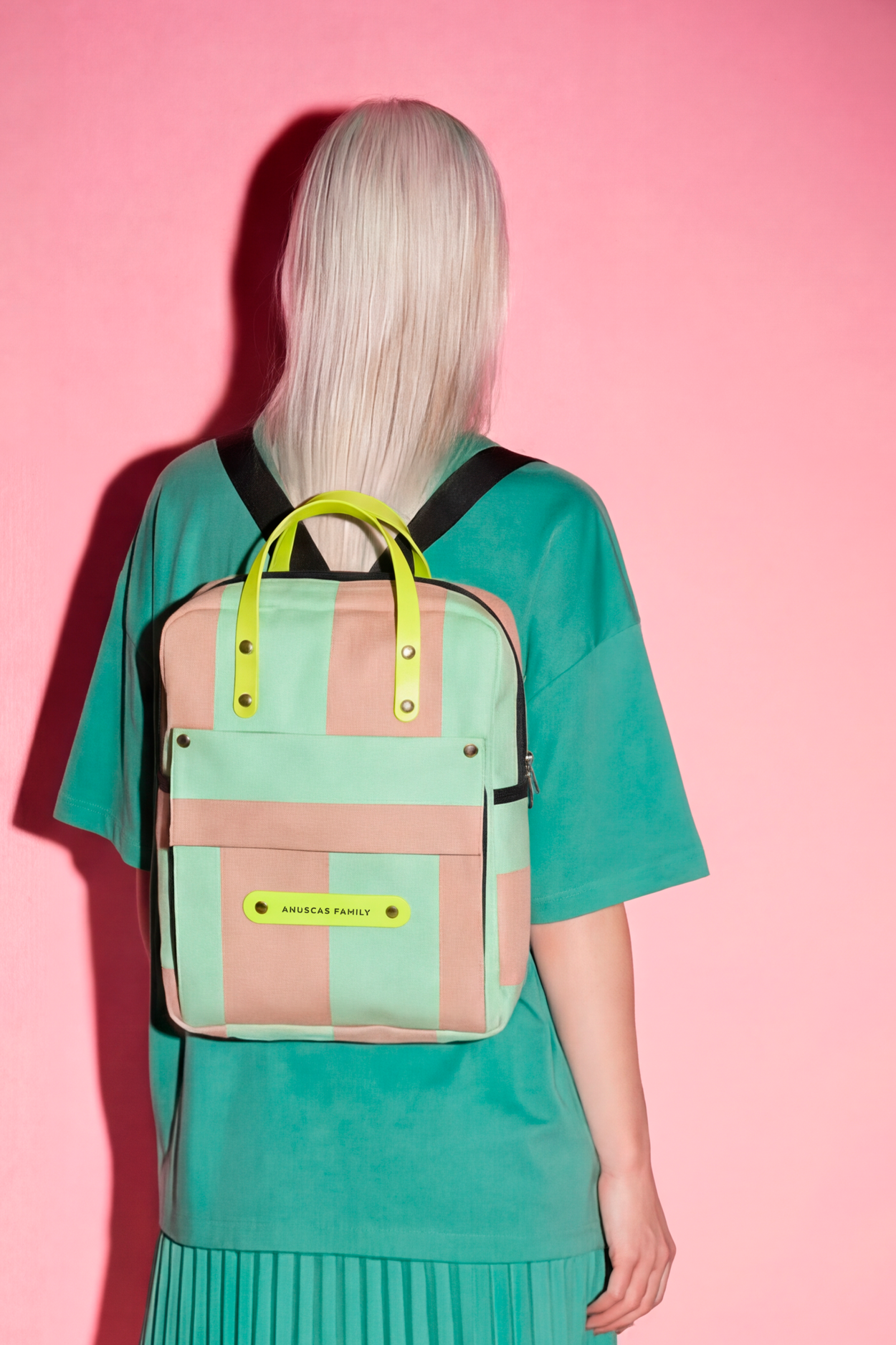 Tienda especializada en las mejores marcas de Ropa Ética, Sostenible y de algodón orgánico en Granada y Jaén. SKFK, Skunkfunk, PAN Producto Básico MOCHILA CITY LITTLE