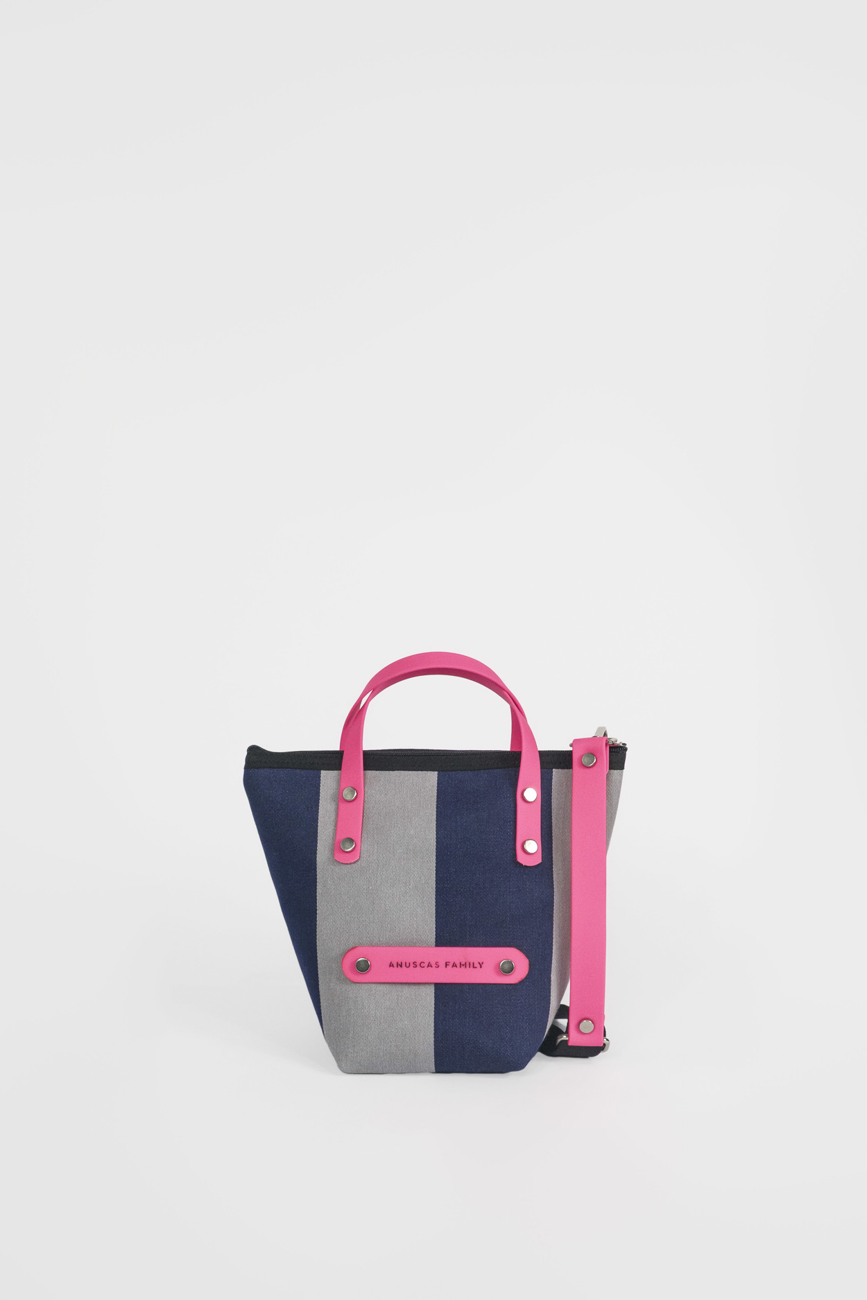 Tienda especializada en las mejores marcas de Ropa Ética, Sostenible y de algodón orgánico en Granada y Jaén. SKFK, Skunkfunk, PAN Producto Básico BOLSO CAPRI