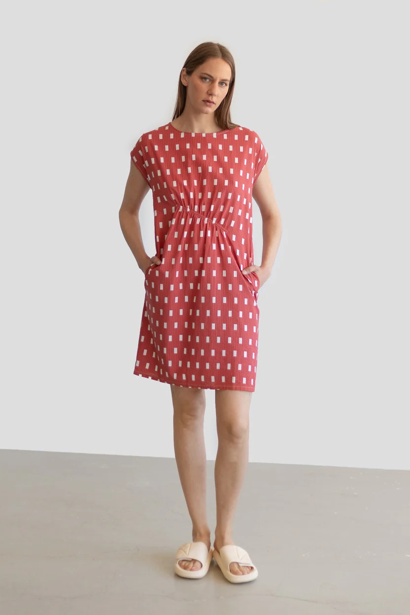 Tienda especializada en las mejores marcas de Ropa Ética, Sostenible y de algodón orgánico en Granada y Jaén. SKFK, Skunkfunk, PAN Producto Básico VESTIDO RECTÁNGULOS