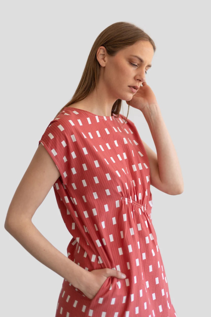 Tienda especializada en las mejores marcas de Ropa Ética, Sostenible y de algodón orgánico en Granada y Jaén. SKFK, Skunkfunk, PAN Producto BásicoVESTIDO RECTÁNGULOS