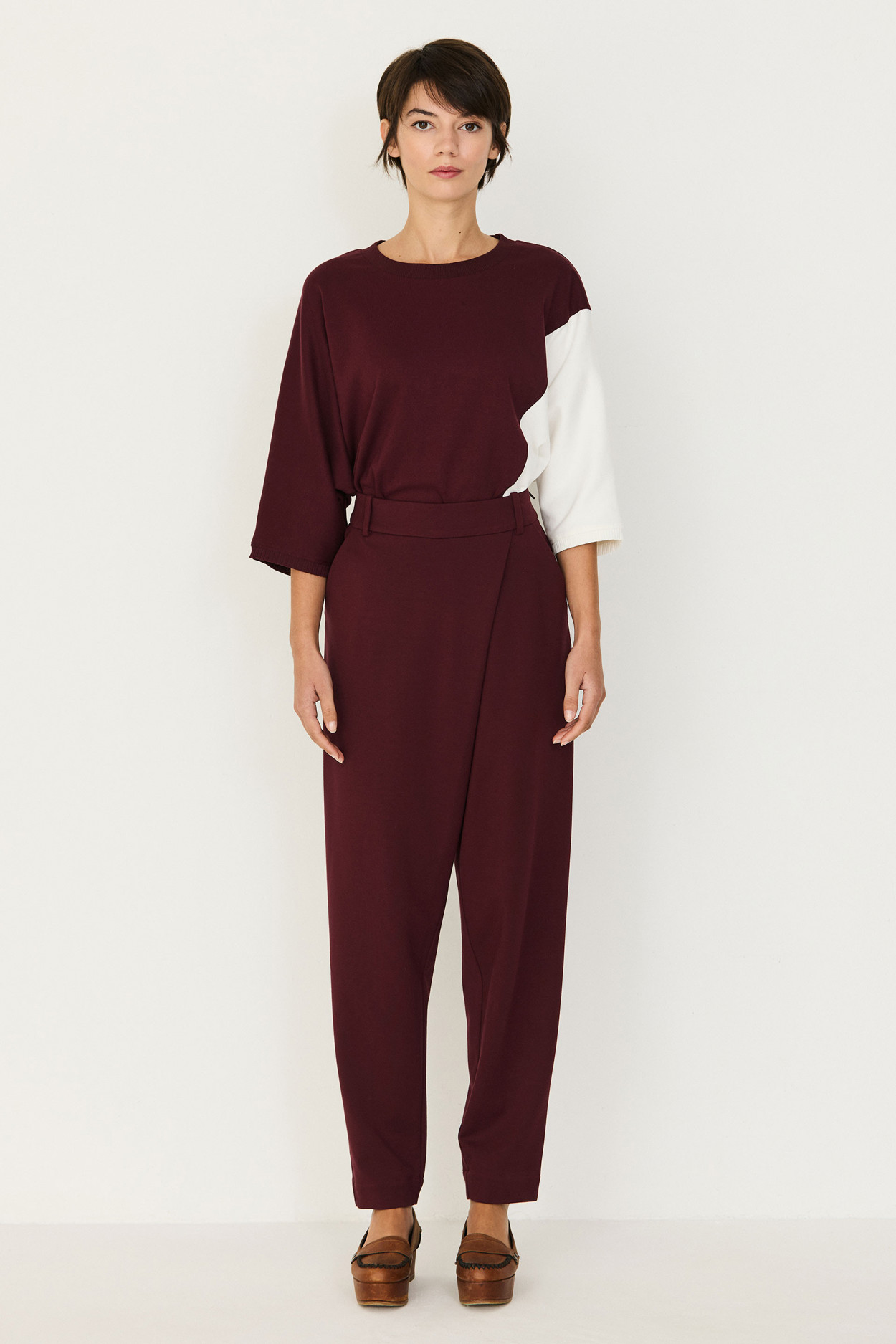 Tienda especializada en las mejores marcas de Ropa Ética, Sostenible y de algodón orgánico en Granada y Jaén. SKFK, Skunkfunk, PAN Producto Básico PANTALÓN EZAMA