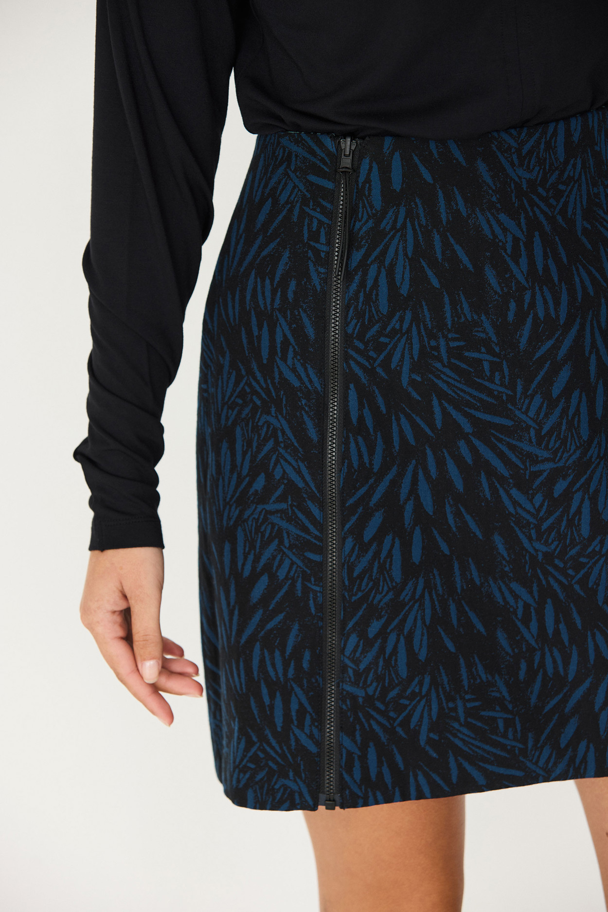 Tienda especializada en las mejores marcas de Ropa Ética, Sostenible y de algodón orgánico en Granada y Jaén. SKFK, Skunkfunk, PAN Producto BásicoFALDA KATINA (REVERSIBLE)