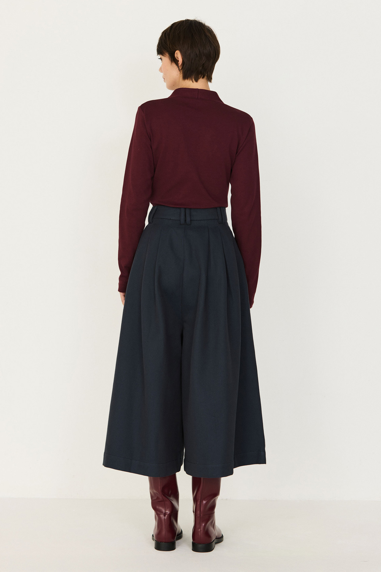 Tienda especializada en las mejores marcas de Ropa Ética, Sostenible y de algodón orgánico en Granada y Jaén. SKFK, Skunkfunk, PAN Producto BásicoCAMISETA INGE