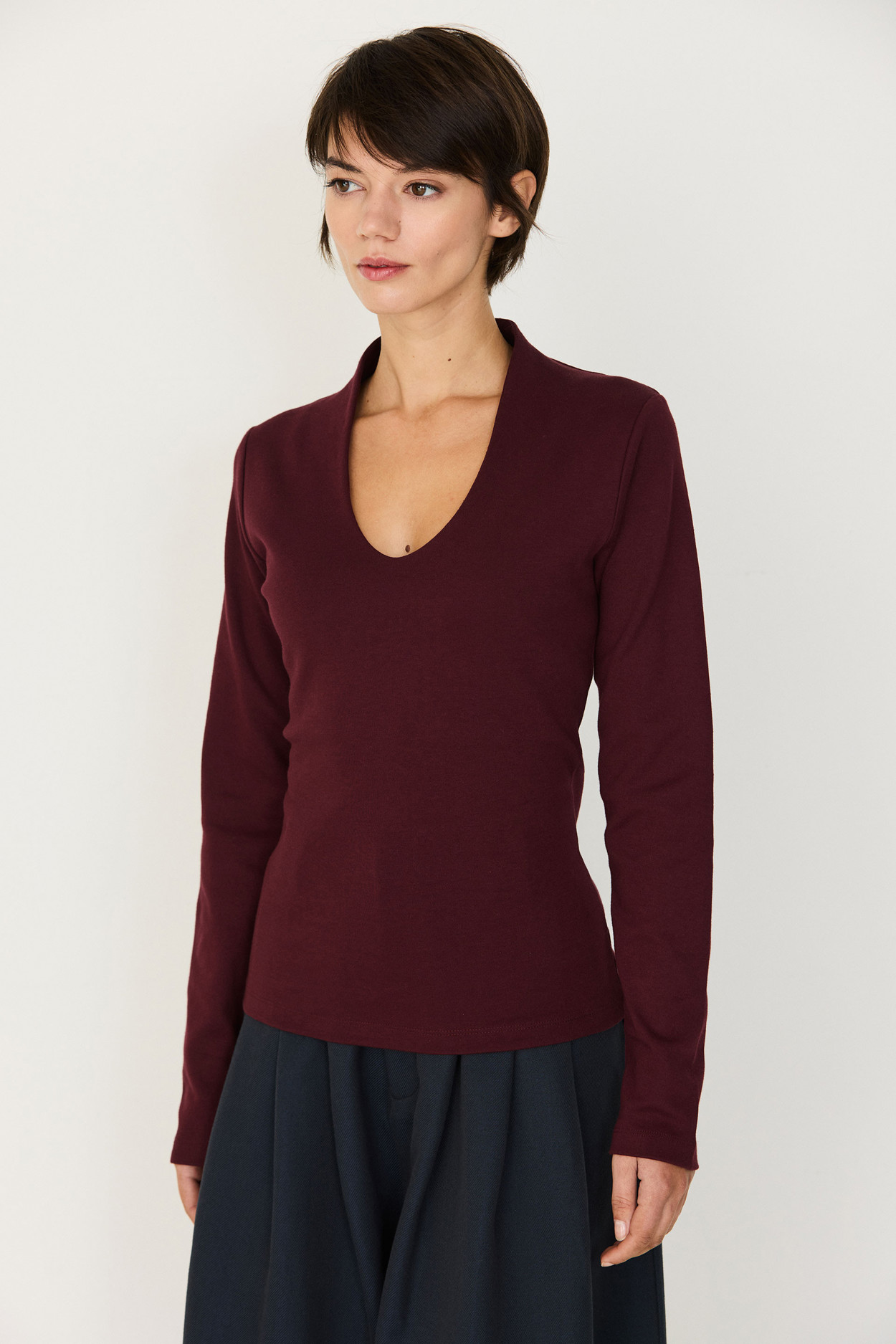 Tienda especializada en las mejores marcas de Ropa Ética, Sostenible y de algodón orgánico en Granada y Jaén. SKFK, Skunkfunk, PAN Producto Básico CAMISETA INGE
