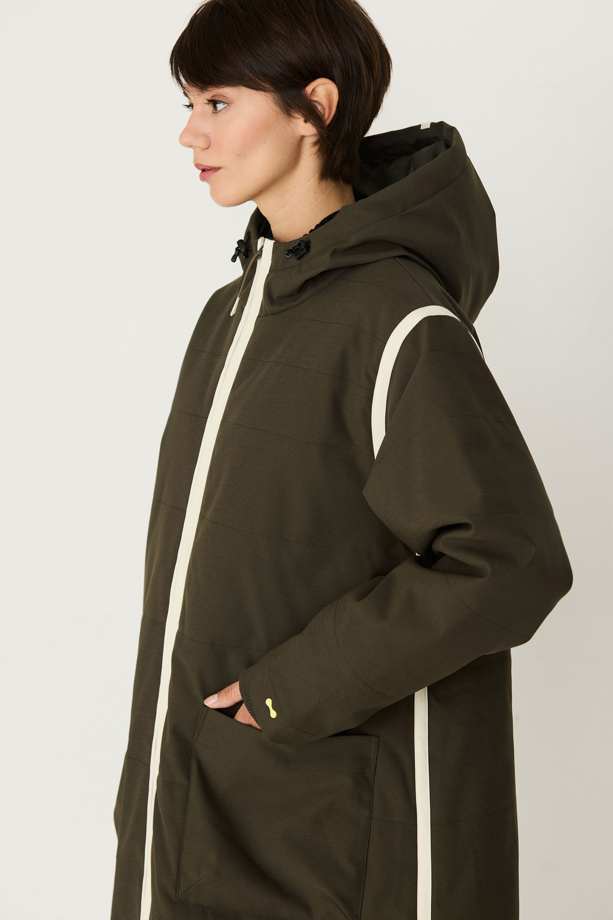 Tienda especializada en las mejores marcas de Ropa Ética, Sostenible y de algodón orgánico en Granada y Jaén. SKFK, Skunkfunk, PAN Producto BásicoABRIGO GARAI
