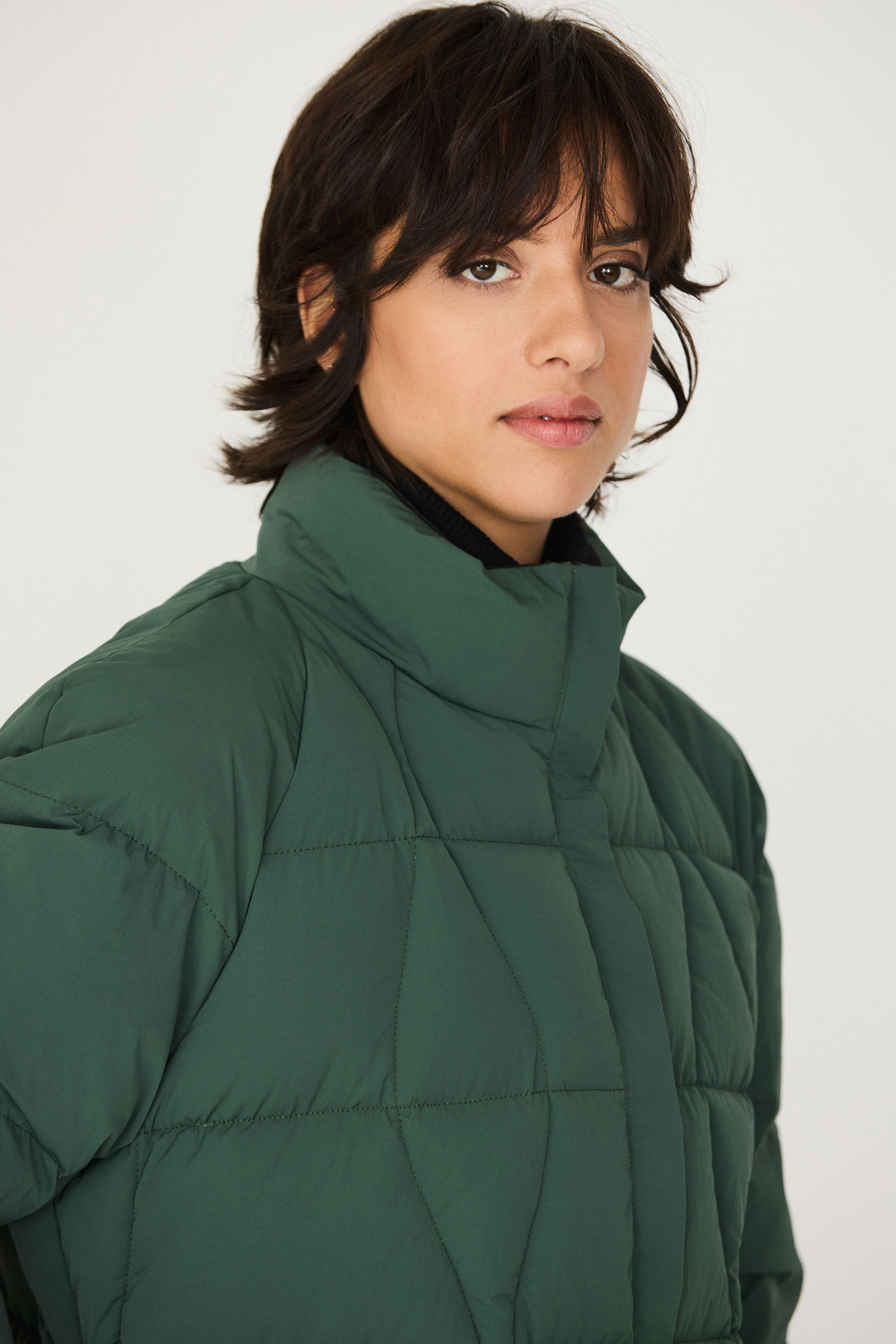 Tienda especializada en las mejores marcas de Ropa Ética, Sostenible y de algodón orgánico en Granada y Jaén. SKFK, Skunkfunk, PAN Producto BásicoABRIGO BONBOIA (REVERSIBLE)