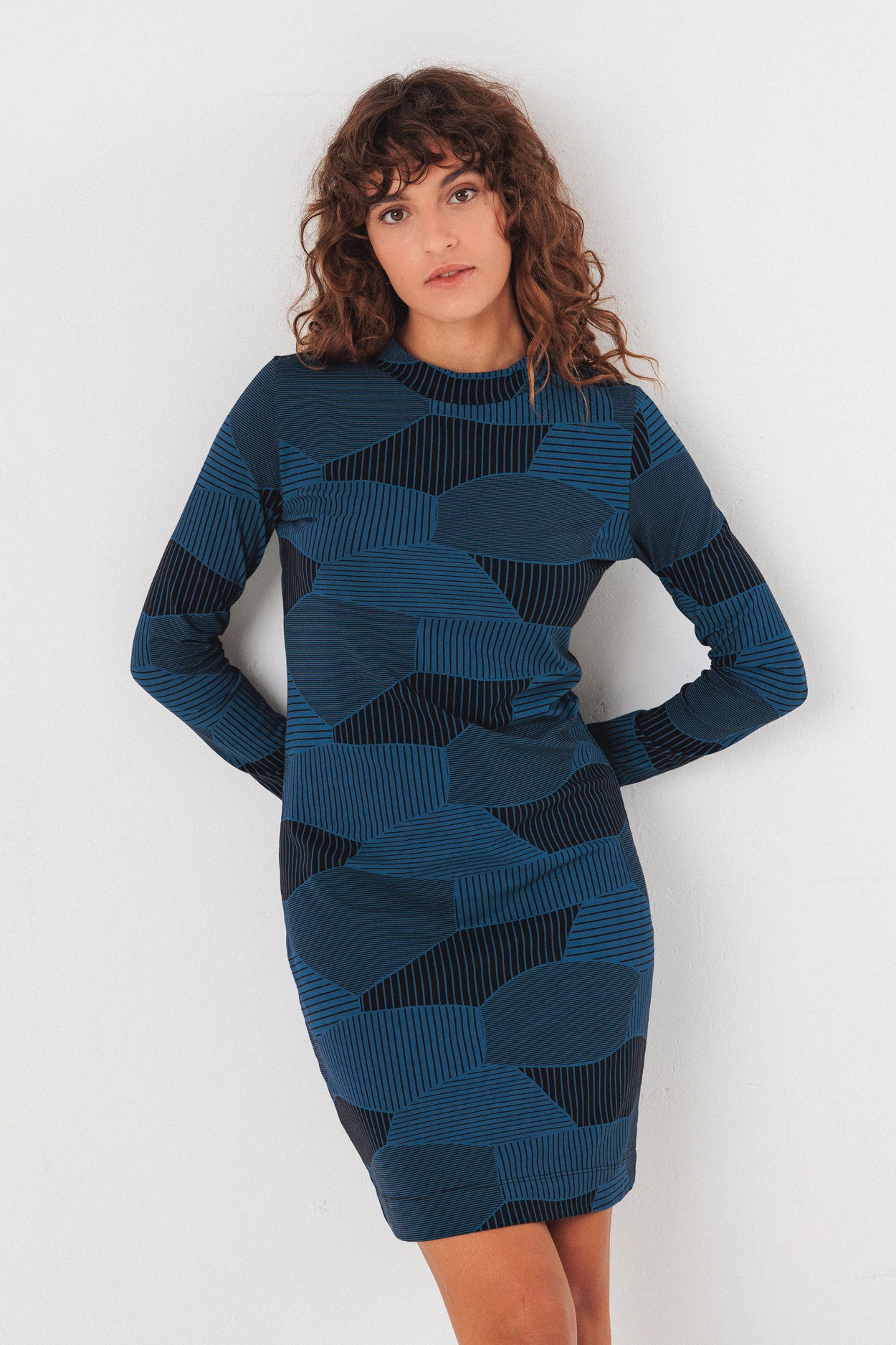 Tienda especializada en las mejores marcas de Ropa Ética, Sostenible y de algodón orgánico en Granada y Jaén. SKFK, Skunkfunk, PAN Producto Básico VESTIDO BIOLETA