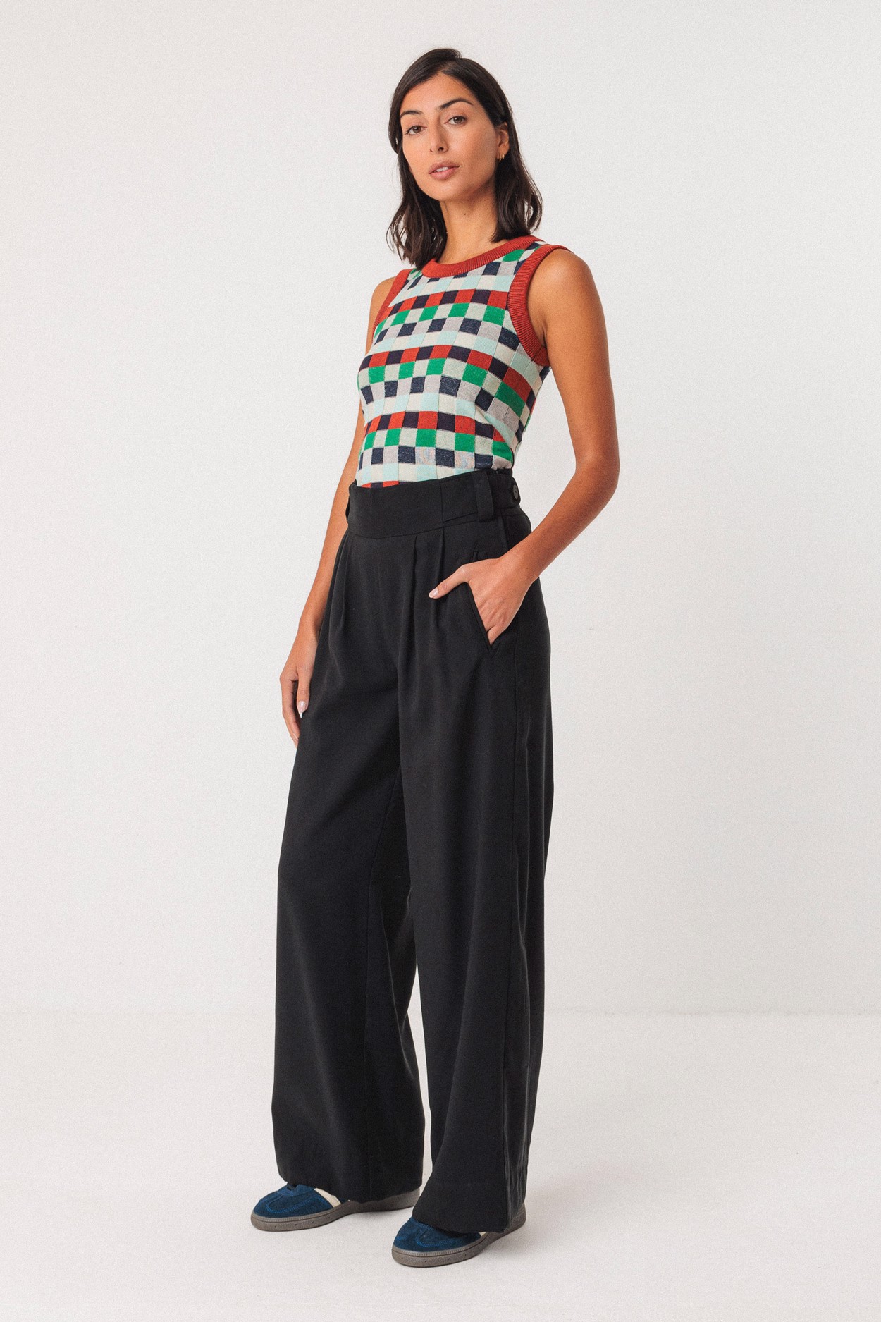 Tienda especializada en las mejores marcas de Ropa Ética, Sostenible y de algodón orgánico en Granada y Jaén. SKFK, Skunkfunk, PAN Producto BásicoPANTALÓN HESTIA