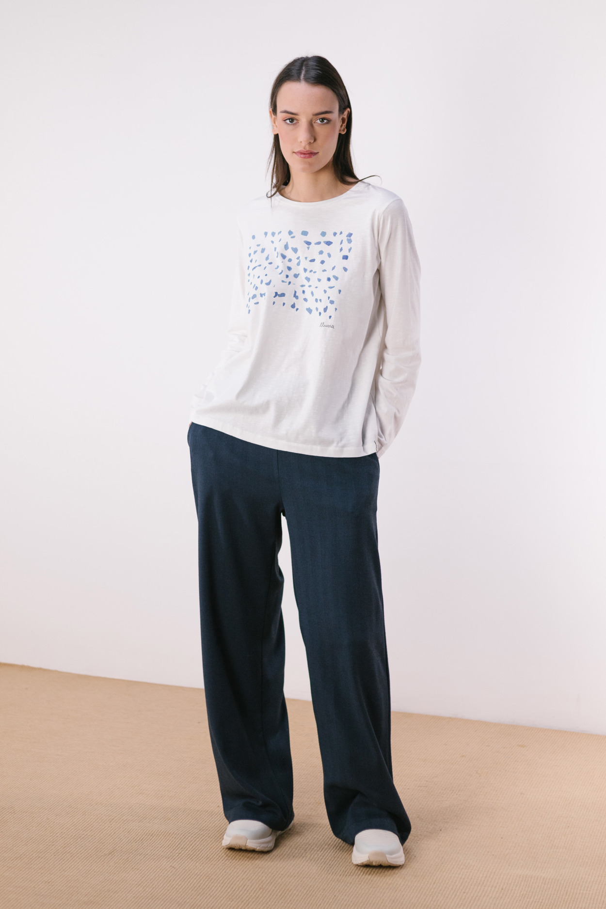 Tienda especializada en las mejores marcas de Ropa Ética, Sostenible y de algodón orgánico en Granada y Jaén. SKFK, Skunkfunk, PAN Producto BásicoCAMISETA LLUVIA