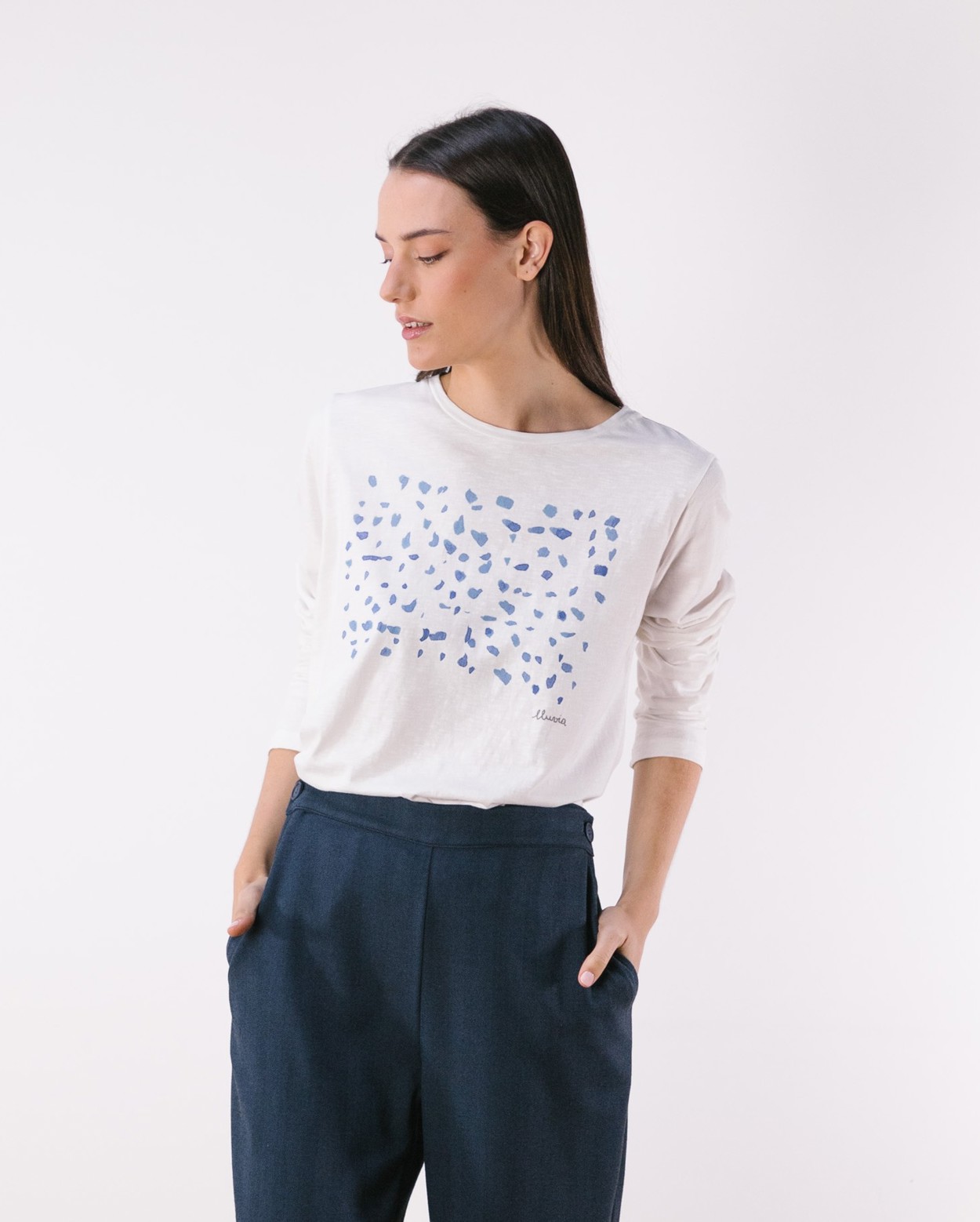 Tienda especializada en las mejores marcas de Ropa Ética, Sostenible y de algodón orgánico en Granada y Jaén. SKFK, Skunkfunk, PAN Producto Básico CAMISETA LLUVIA