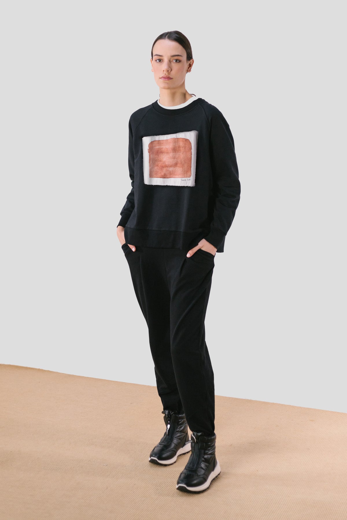 Tienda especializada en las mejores marcas de Ropa Ética, Sostenible y de algodón orgánico en Granada y Jaén. SKFK, Skunkfunk, PAN Producto Básico SUDADERA TUSI