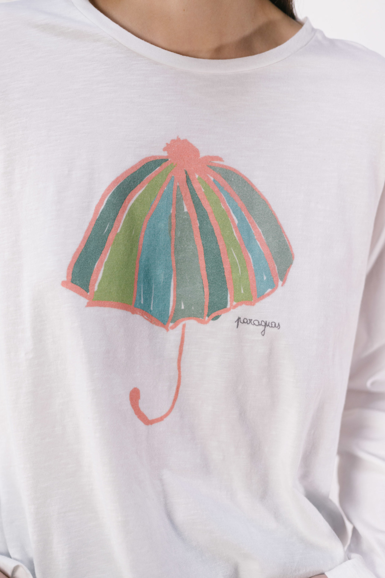 Tienda especializada en las mejores marcas de Ropa Ética, Sostenible y de algodón orgánico en Granada y Jaén. SKFK, Skunkfunk, PAN Producto BásicoCAMISETA PARAGUAS