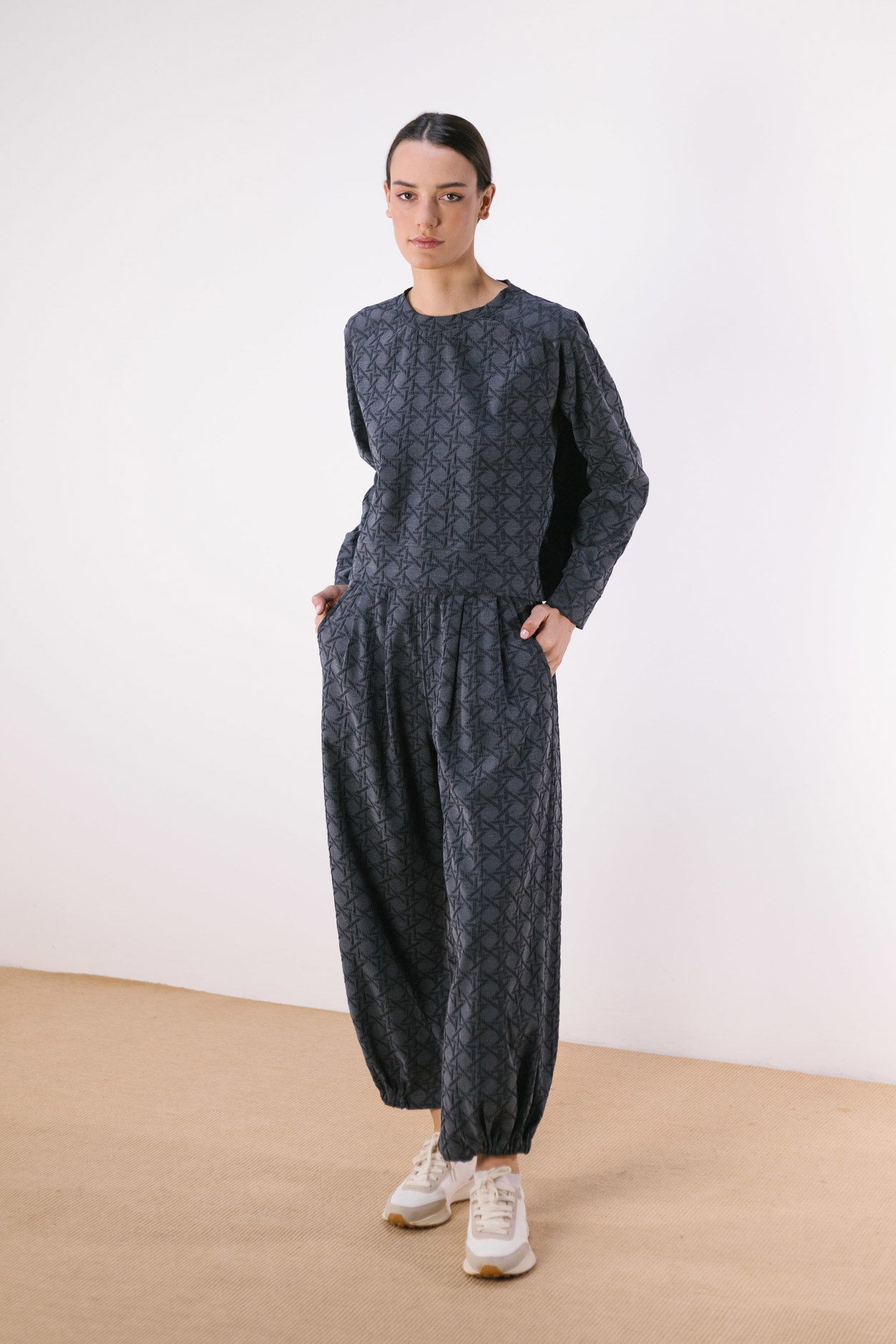Tienda especializada en las mejores marcas de Ropa Ética, Sostenible y de algodón orgánico en Granada y Jaén. SKFK, Skunkfunk, PAN Producto Básico PANTALÓN KUANWEI