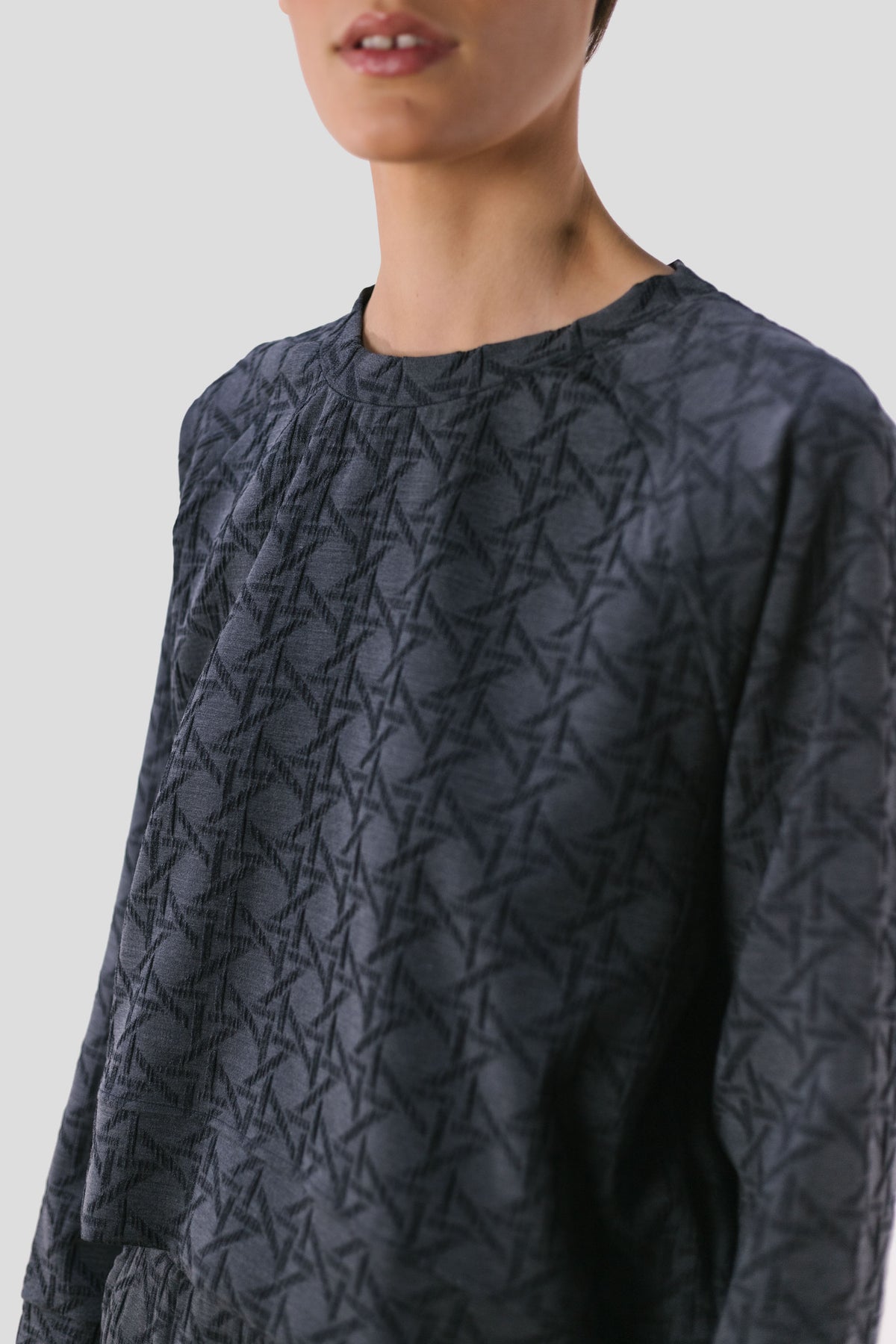 Tienda especializada en las mejores marcas de Ropa Ética, Sostenible y de algodón orgánico en Granada y Jaén. SKFK, Skunkfunk, PAN Producto BásicoBLUSA KUANWEI