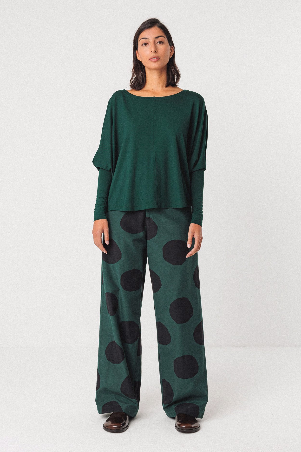 Tienda especializada en las mejores marcas de Ropa Ética, Sostenible y de algodón orgánico en Granada y Jaén. SKFK, Skunkfunk, PAN Producto BásicoCAMISETA ZUR-8
