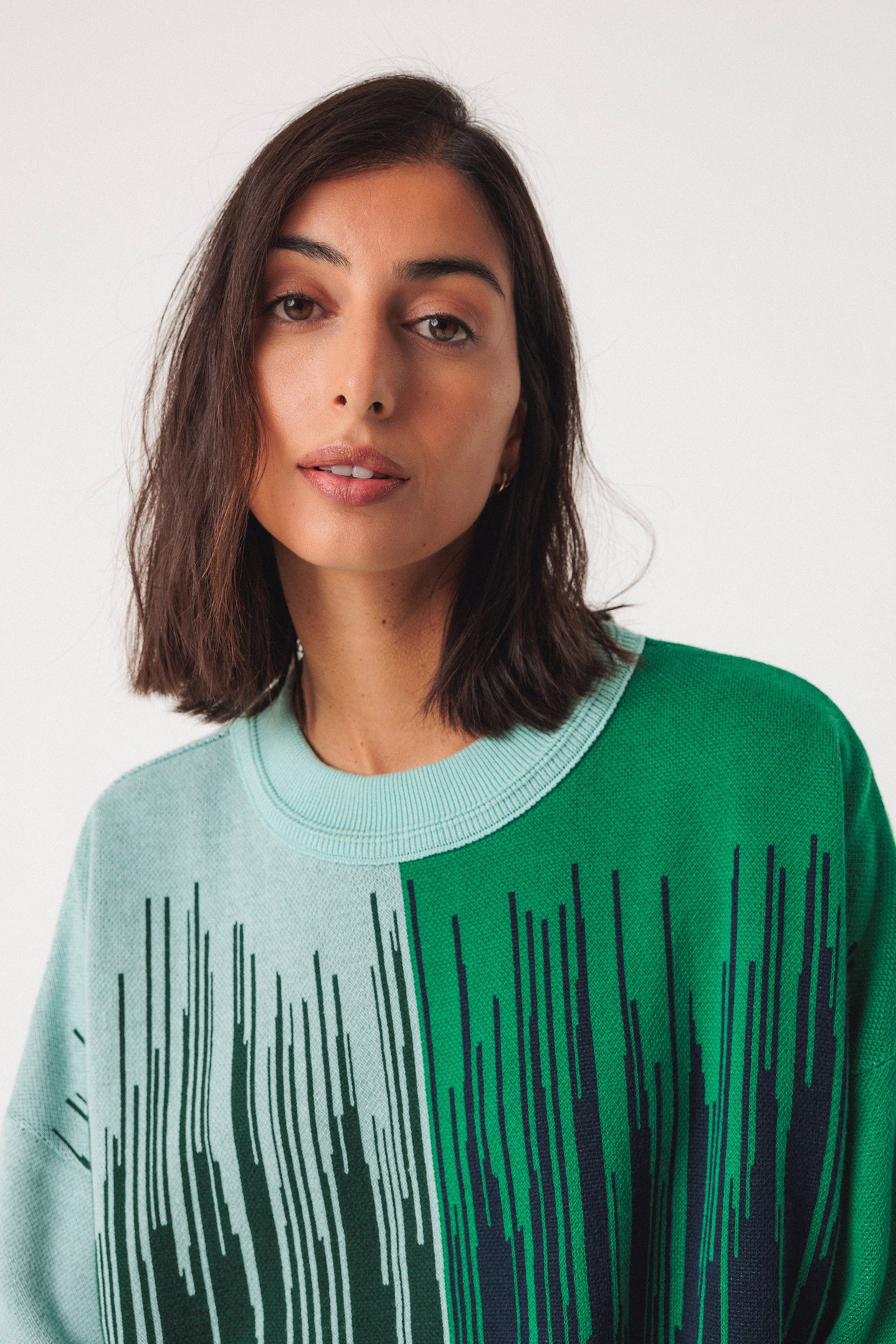 Tienda especializada en las mejores marcas de Ropa Ética, Sostenible y de algodón orgánico en Granada y Jaén. SKFK, Skunkfunk, PAN Producto BásicoJERSEY ISMENE