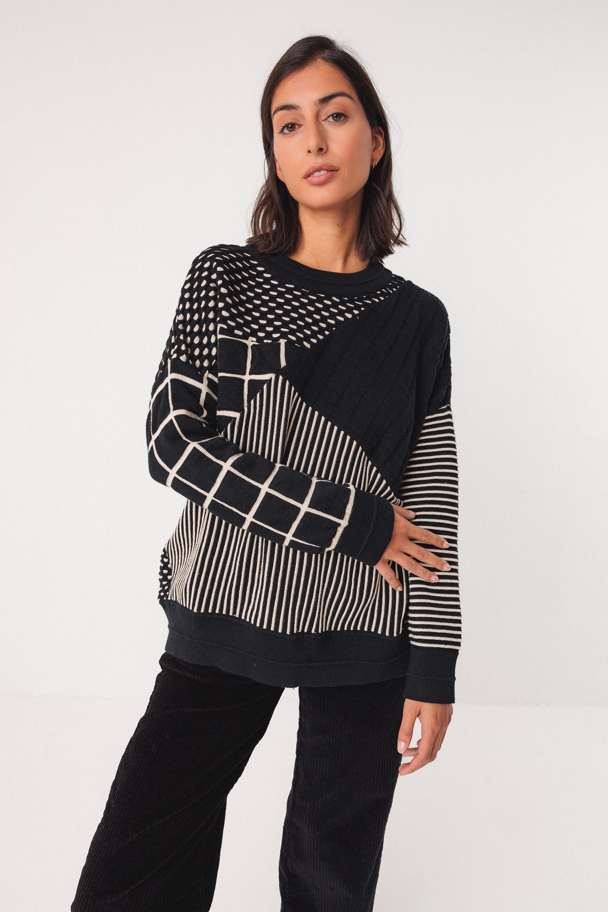 Tienda especializada en las mejores marcas de Ropa Ética, Sostenible y de algodón orgánico en Granada y Jaén. SKFK, Skunkfunk, PAN Producto Básico JERSEY ISMENE