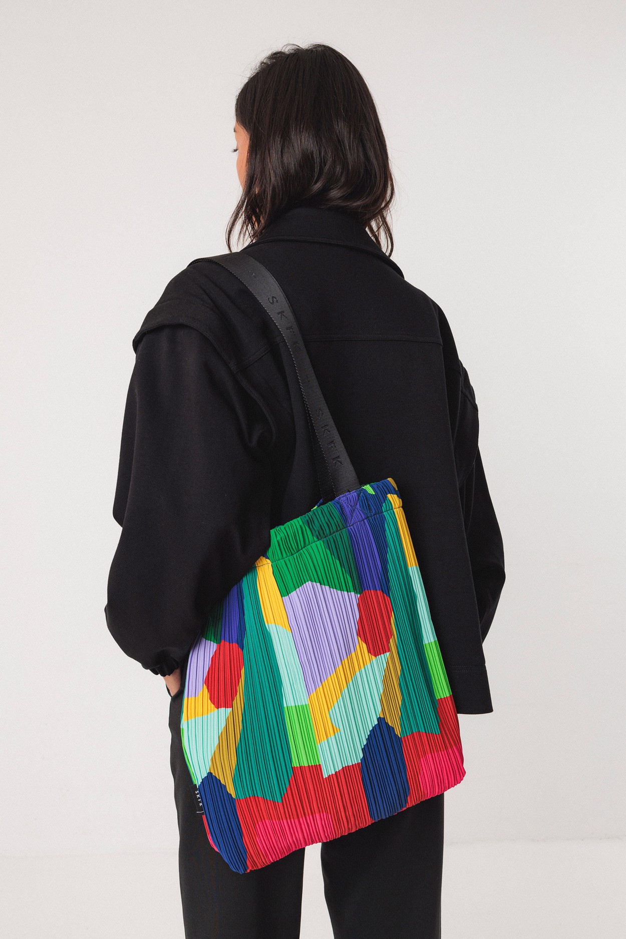 Tienda especializada en las mejores marcas de Ropa Ética, Sostenible y de algodón orgánico en Granada y Jaén. SKFK, Skunkfunk, PAN Producto Básico BOLSO HAUNDI