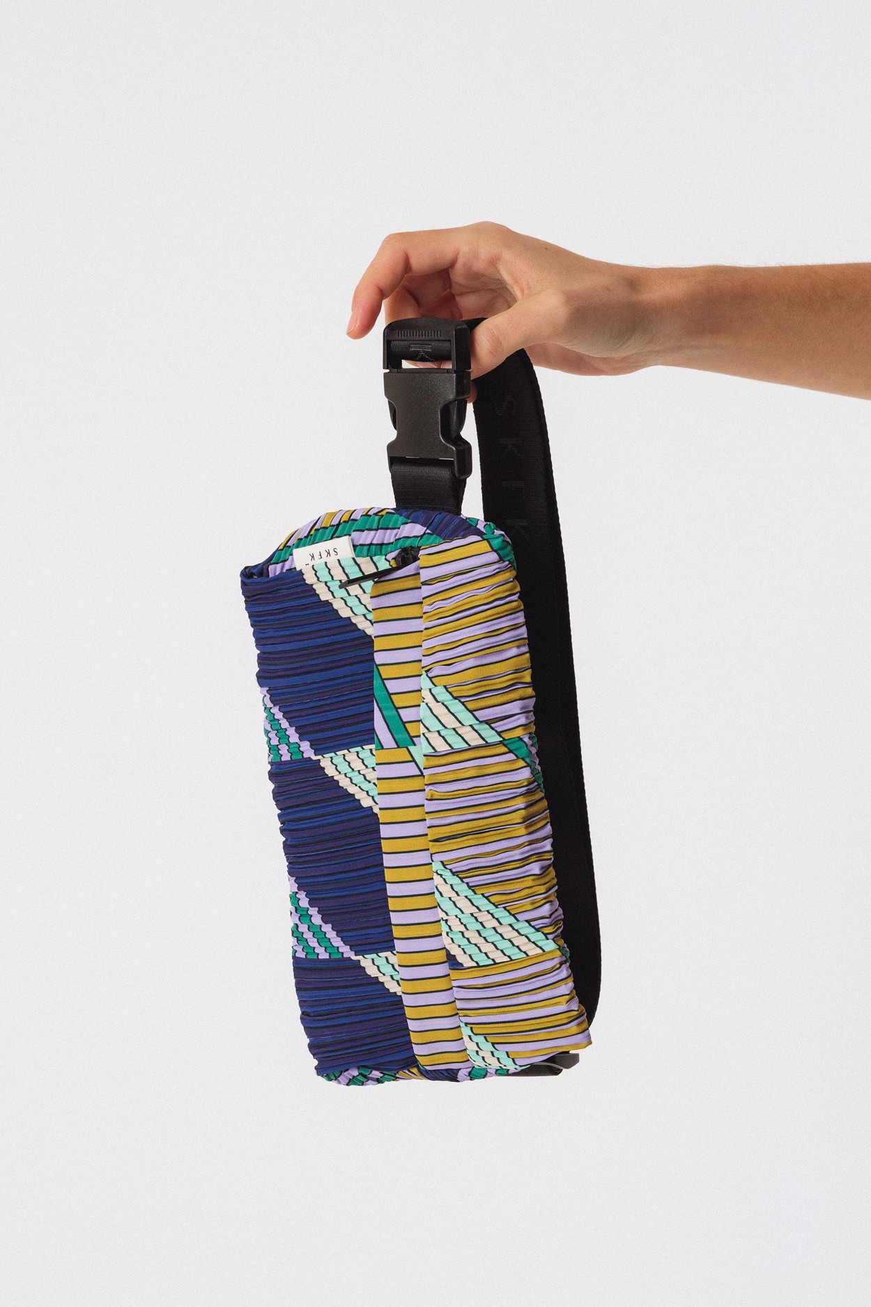 Tienda especializada en las mejores marcas de Ropa Ética, Sostenible y de algodón orgánico en Granada y Jaén. SKFK, Skunkfunk, PAN Producto BásicoBOLSO ADOR