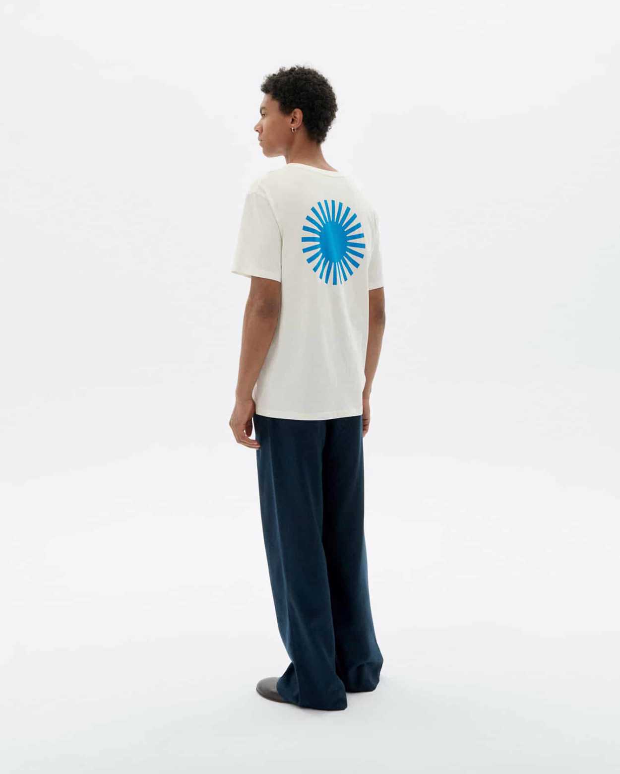 Tienda especializada en las mejores marcas de Ropa Ética, Sostenible y de algodón orgánico en Granada y Jaén. SKFK, Skunkfunk, PAN Producto Básico CAMISETA SOL