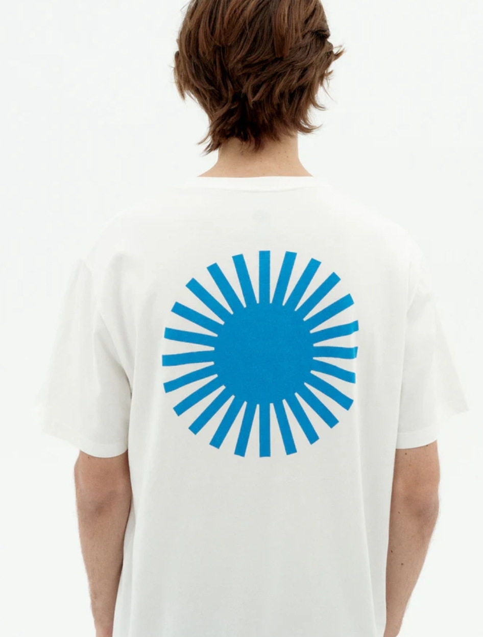 Tienda especializada en las mejores marcas de Ropa Ética, Sostenible y de algodón orgánico en Granada y Jaén. SKFK, Skunkfunk, PAN Producto Básico CAMISETA SOL