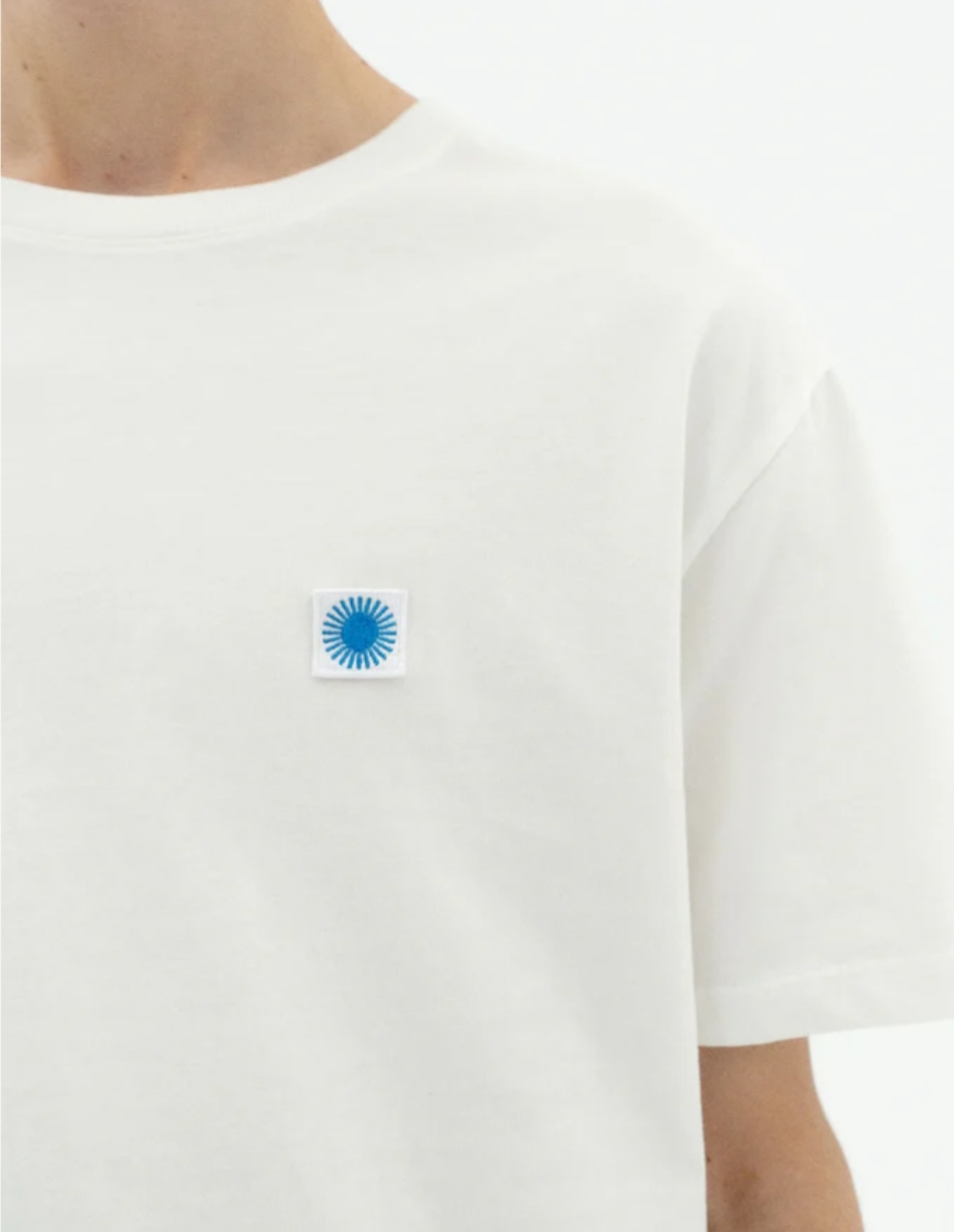 Tienda especializada en las mejores marcas de Ropa Ética, Sostenible y de algodón orgánico en Granada y Jaén. SKFK, Skunkfunk, PAN Producto BásicoCAMISETA SOL