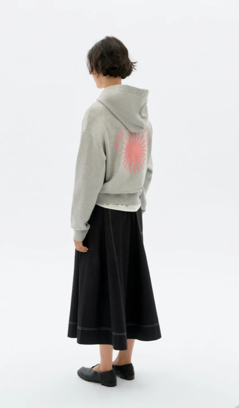 Tienda especializada en las mejores marcas de Ropa Ética, Sostenible y de algodón orgánico en Granada y Jaén. SKFK, Skunkfunk, PAN Producto Básico SUDADERA VALERIA
