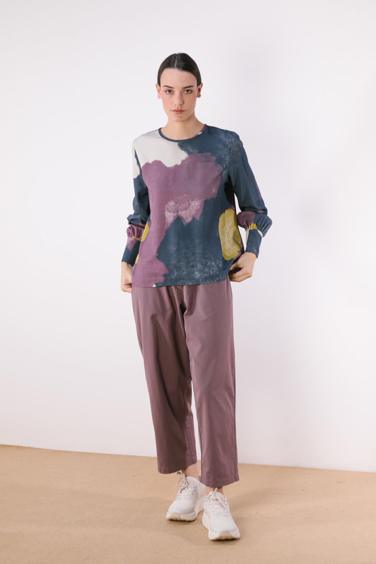 Tienda especializada en las mejores marcas de Ropa Ética, Sostenible y de algodón orgánico en Granada y Jaén. SKFK, Skunkfunk, PAN Producto BásicoBLUSA WUZI