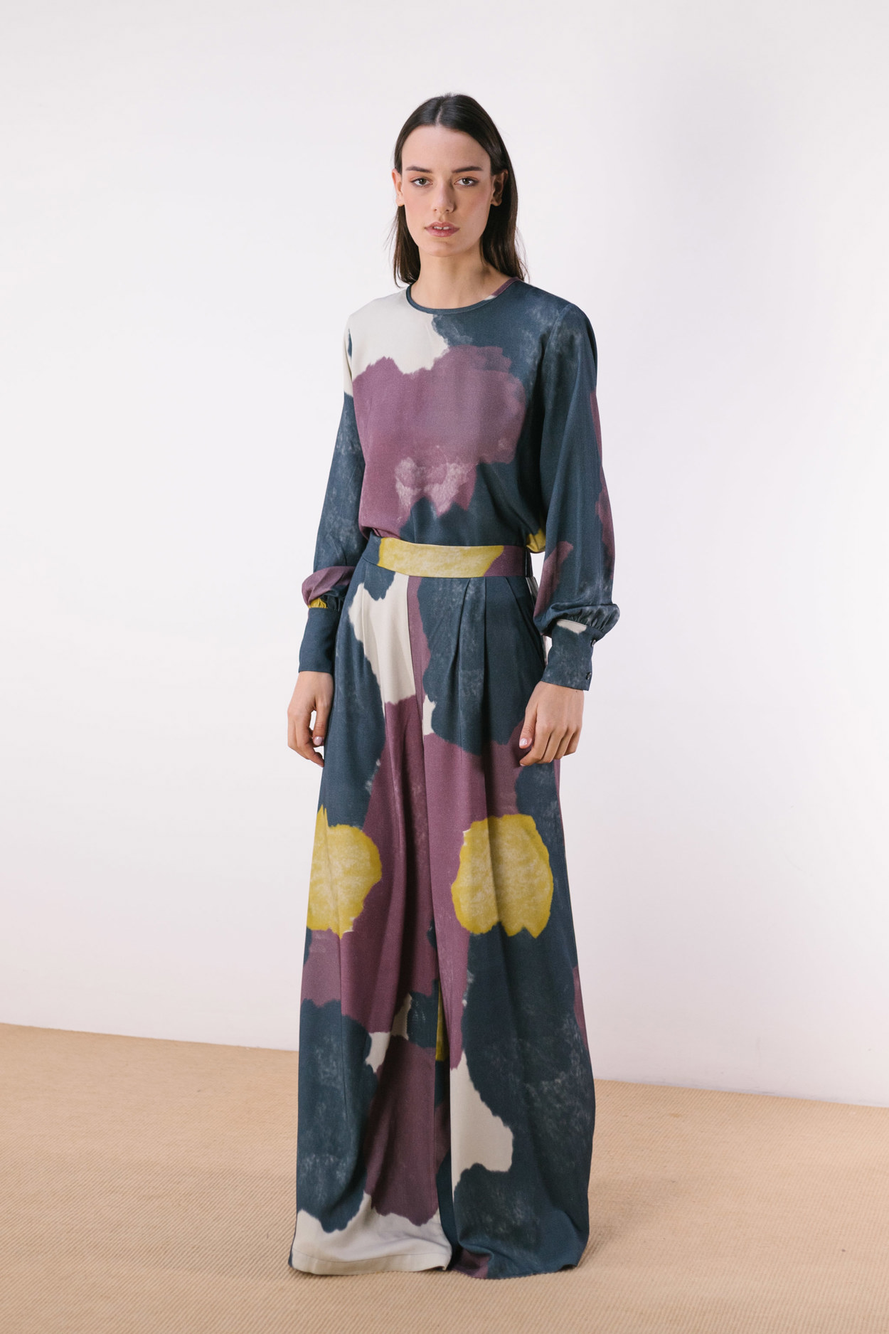 Tienda especializada en las mejores marcas de Ropa Ética, Sostenible y de algodón orgánico en Granada y Jaén. SKFK, Skunkfunk, PAN Producto BásicoBLUSA WUZI