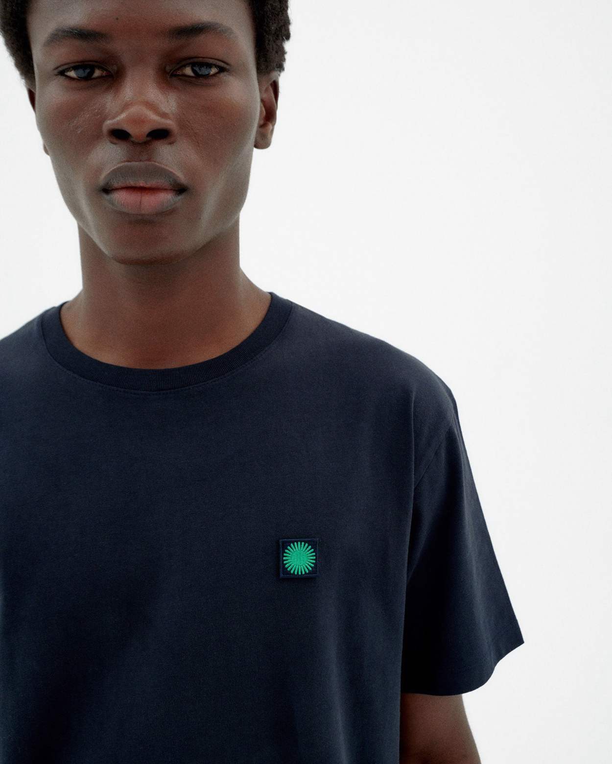 Tienda especializada en las mejores marcas de Ropa Ética, Sostenible y de algodón orgánico en Granada y Jaén. SKFK, Skunkfunk, PAN Producto BásicoCAMISETA SOL