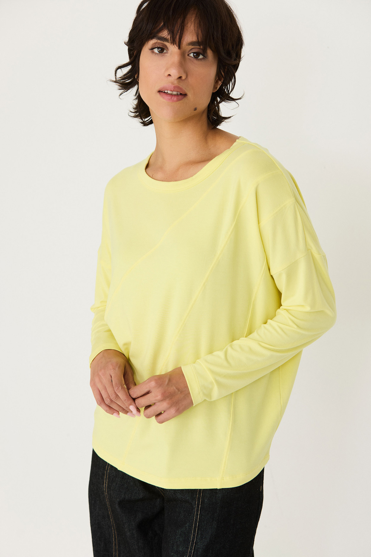 Tienda especializada en las mejores marcas de Ropa Ética, Sostenible y de algodón orgánico en Granada y Jaén. SKFK, Skunkfunk, PAN Producto Básico CAMISETA BELTZANE