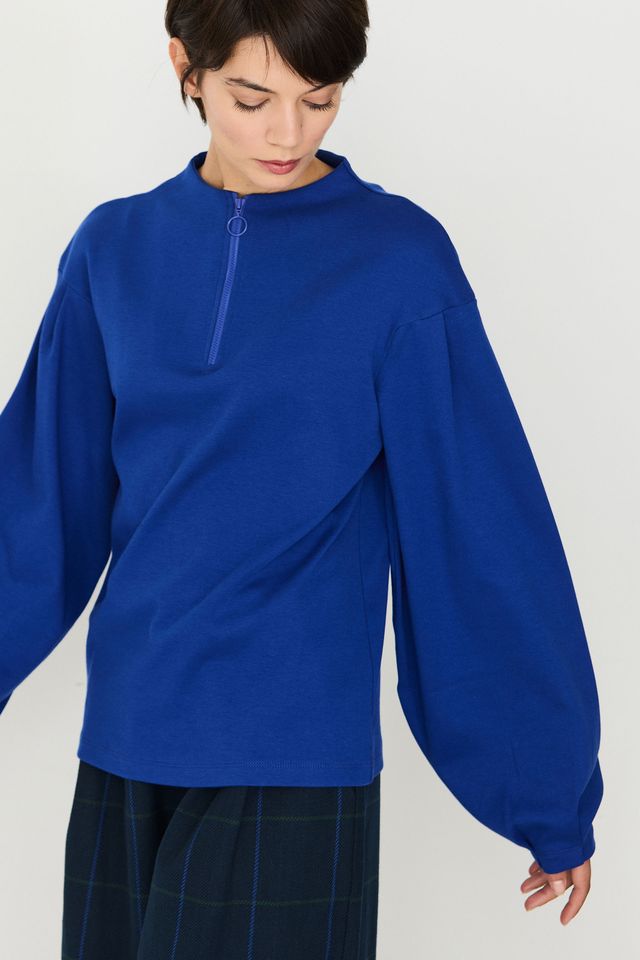 Tienda especializada en las mejores marcas de Ropa Ética, Sostenible y de algodón orgánico en Granada y Jaén. SKFK, Skunkfunk, PAN Producto Básico CAMISETA KLAUDIA