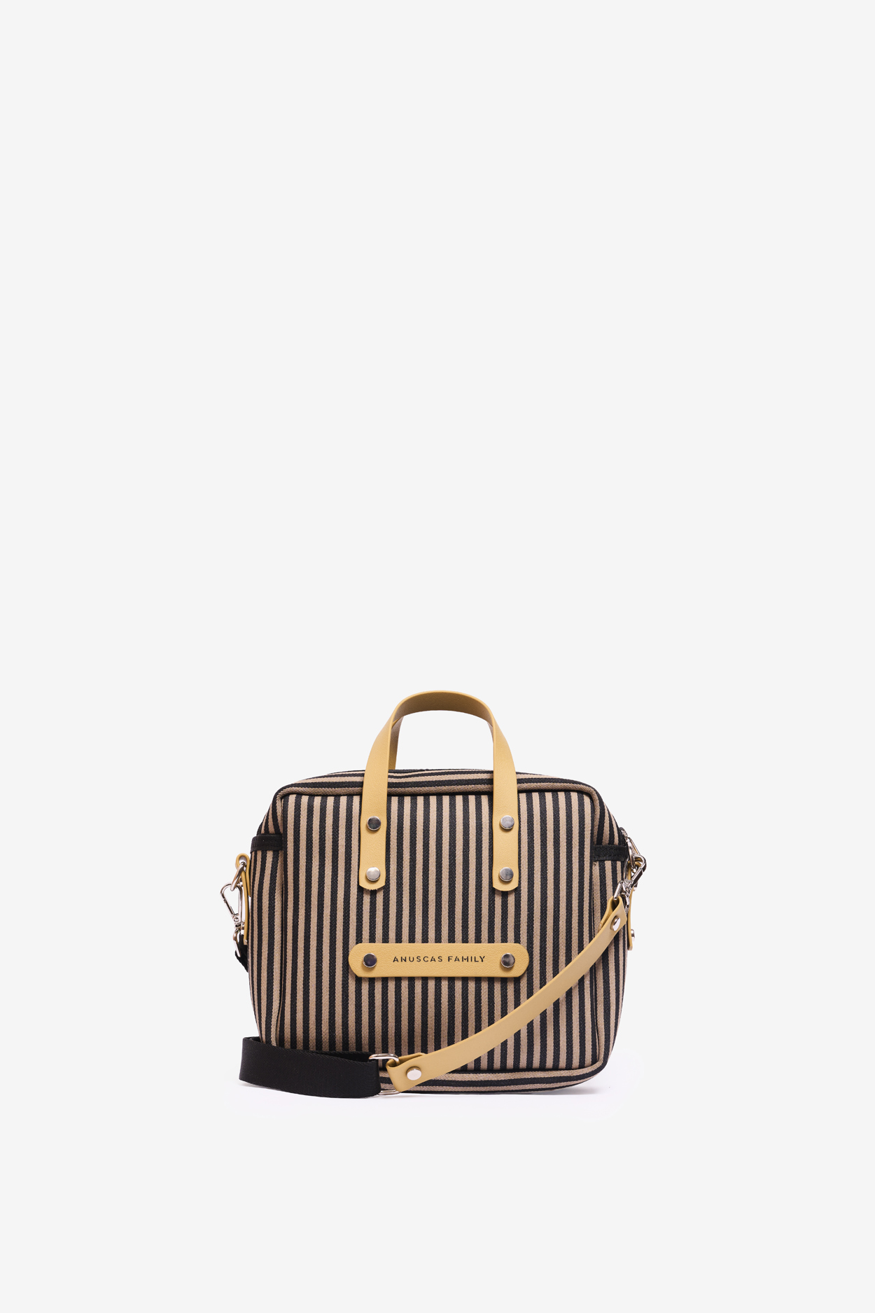 Tienda especializada en las mejores marcas de Ropa Ética, Sostenible y de algodón orgánico en Granada y Jaén. SKFK, Skunkfunk, PAN Producto Básico BOLSO PILL BOX 08