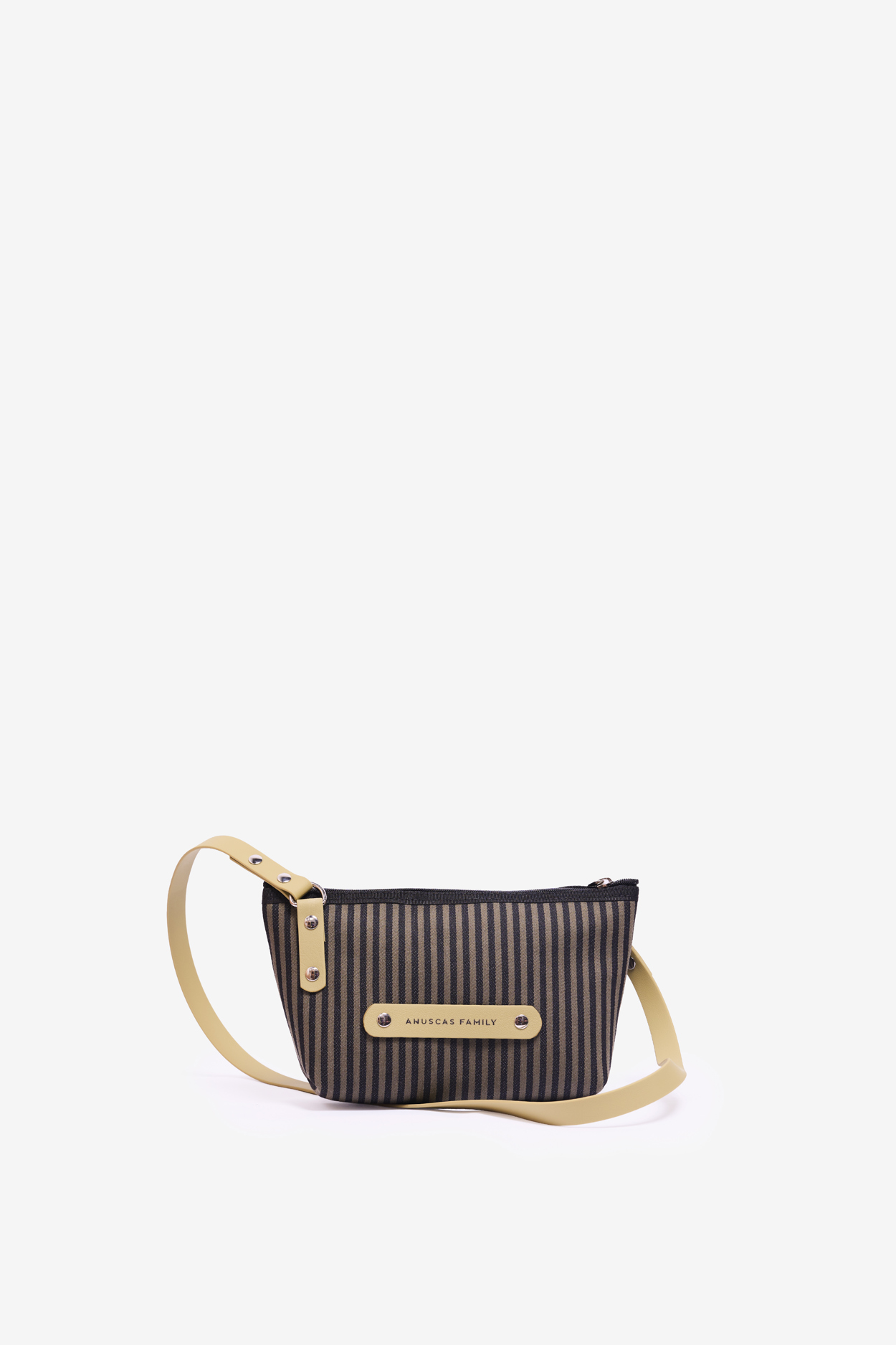 Tienda especializada en las mejores marcas de Ropa Ética, Sostenible y de algodón orgánico en Granada y Jaén. SKFK, Skunkfunk, PAN Producto Básico BOLSO LITTLE NEW 010