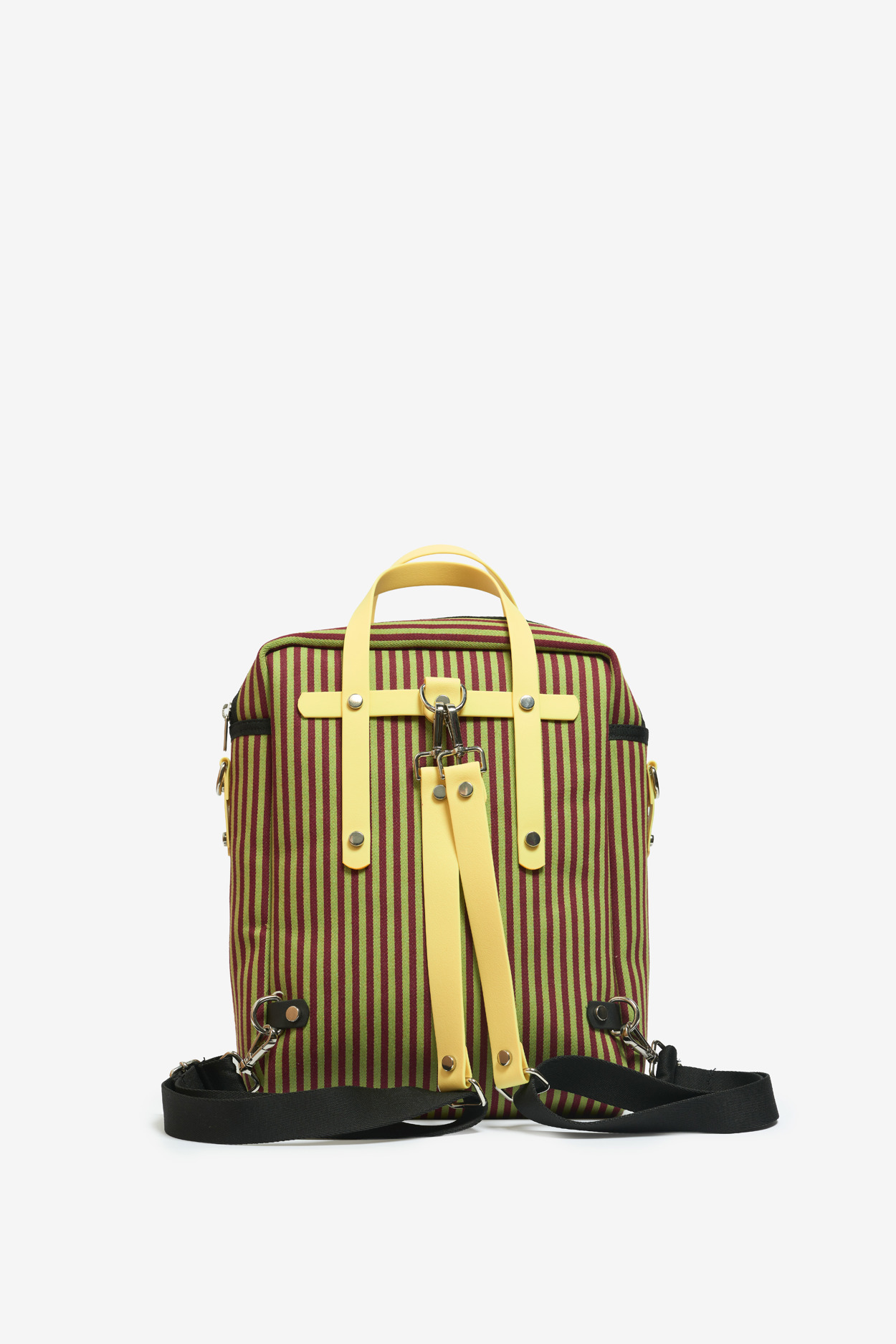 Tienda especializada en las mejores marcas de Ropa Ética, Sostenible y de algodón orgánico en Granada y Jaén. SKFK, Skunkfunk, PAN Producto BásicoMOCHILA MINI BOX 05