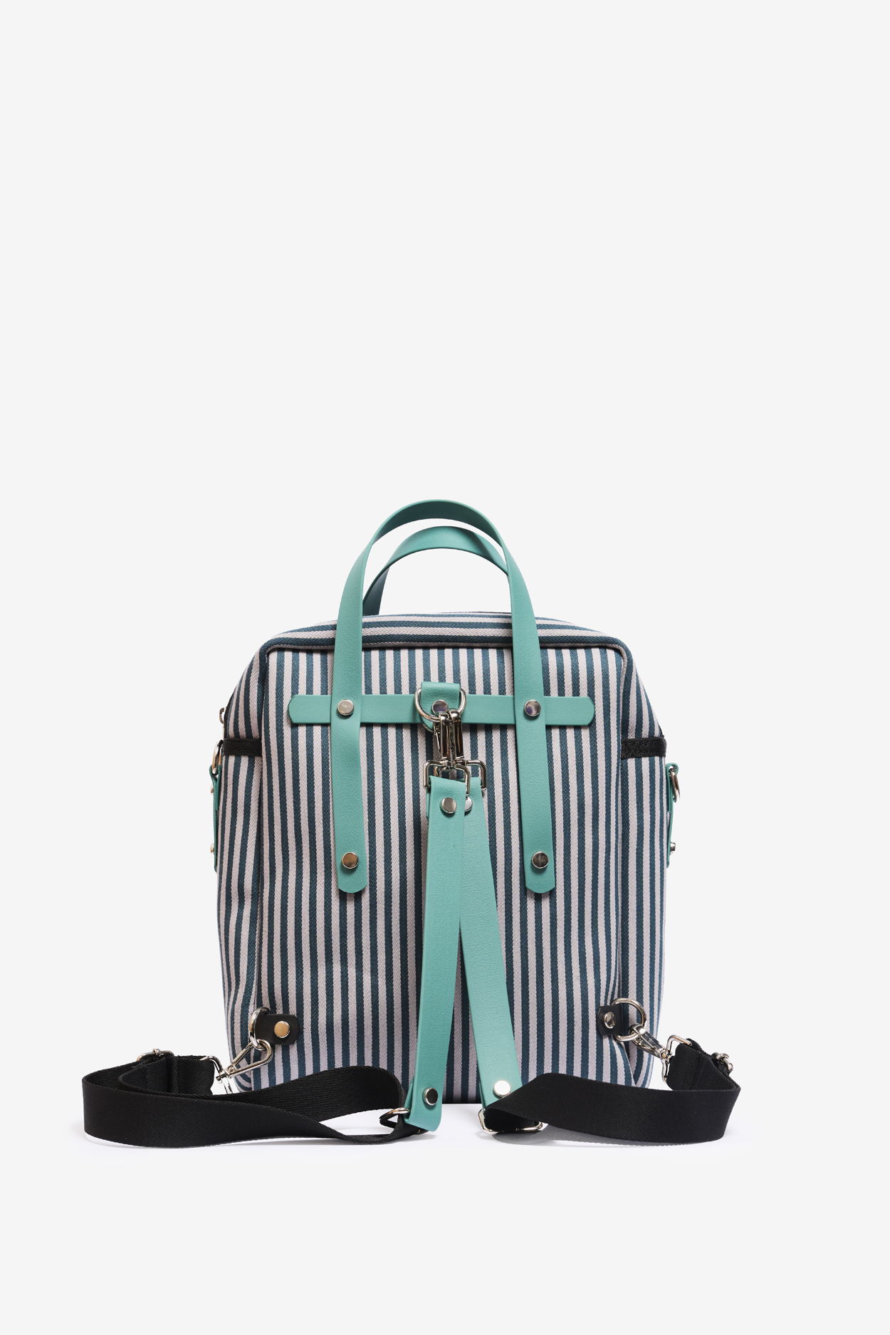 Tienda especializada en las mejores marcas de Ropa Ética, Sostenible y de algodón orgánico en Granada y Jaén. SKFK, Skunkfunk, PAN Producto BásicoMOCHILA MINI BOX 06