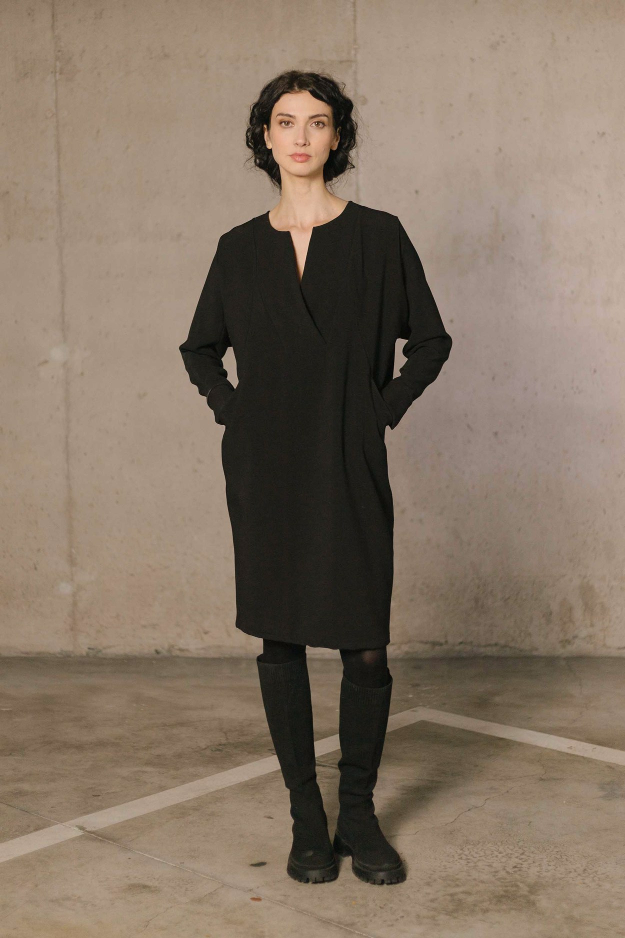 Tienda especializada en las mejores marcas de Ropa Ética, Sostenible y de algodón orgánico en Granada y Jaén. SKFK, Skunkfunk, PAN Producto Básico VESTIDO KAPA