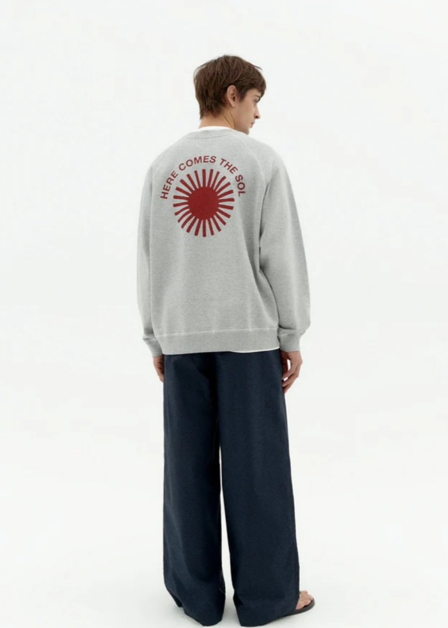 Tienda especializada en las mejores marcas de Ropa Ética, Sostenible y de algodón orgánico en Granada y Jaén. SKFK, Skunkfunk, PAN Producto Básico SUDADERA SOL PEPE