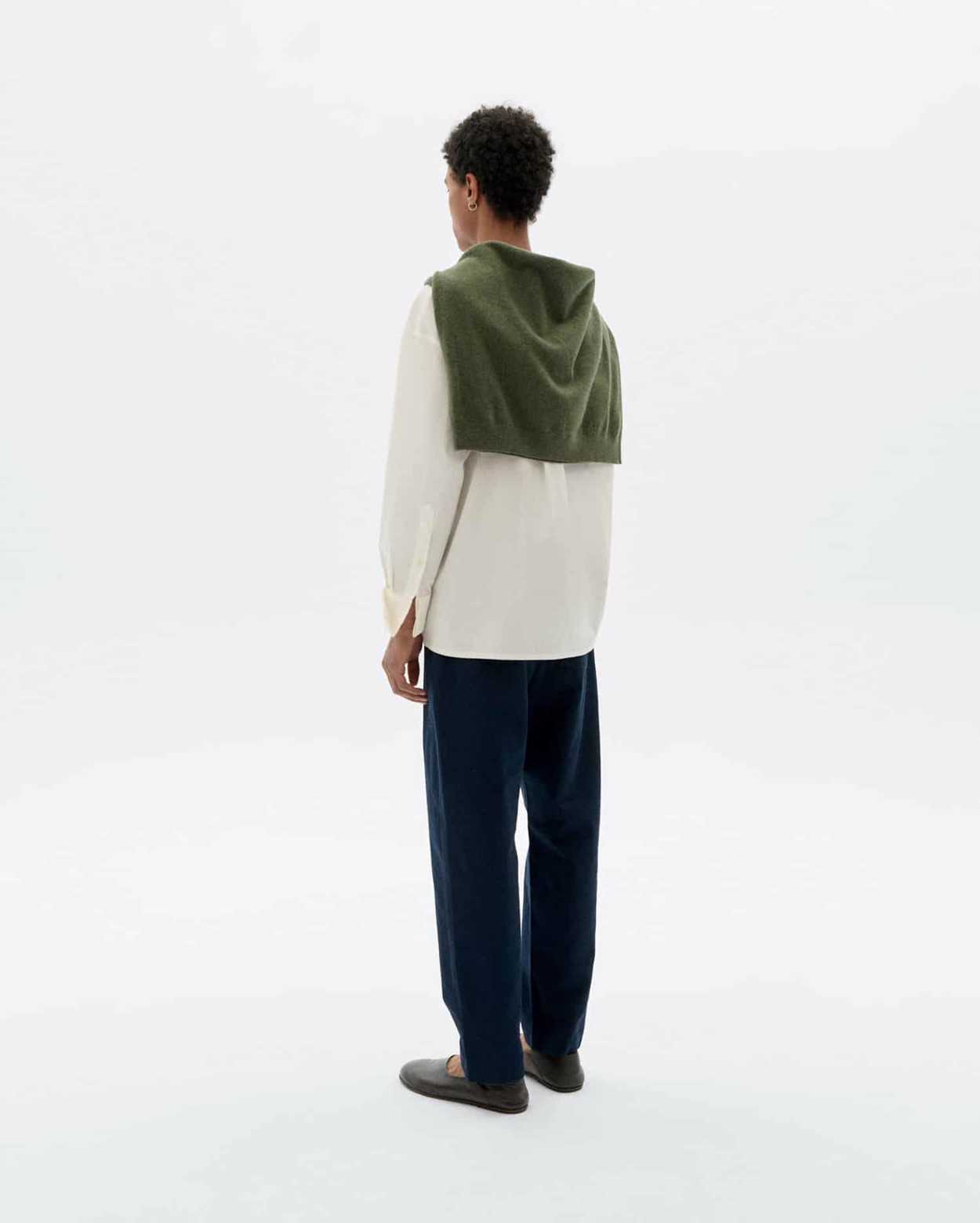 Tienda especializada en las mejores marcas de Ropa Ética, Sostenible y de algodón orgánico en Granada y Jaén. SKFK, Skunkfunk, PAN Producto BásicoPANTALÓN TRAVEL MARINO