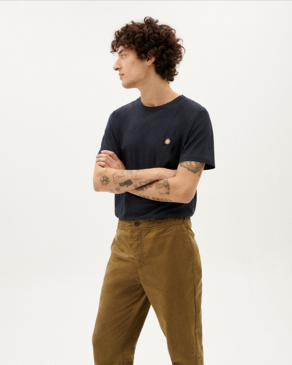 Tienda especializada en las mejores marcas de Ropa Ética, Sostenible y de algodón orgánico en Granada y Jaén. SKFK, Skunkfunk, PAN Producto BásicoPANTALÓN TRAVEL OLIVA