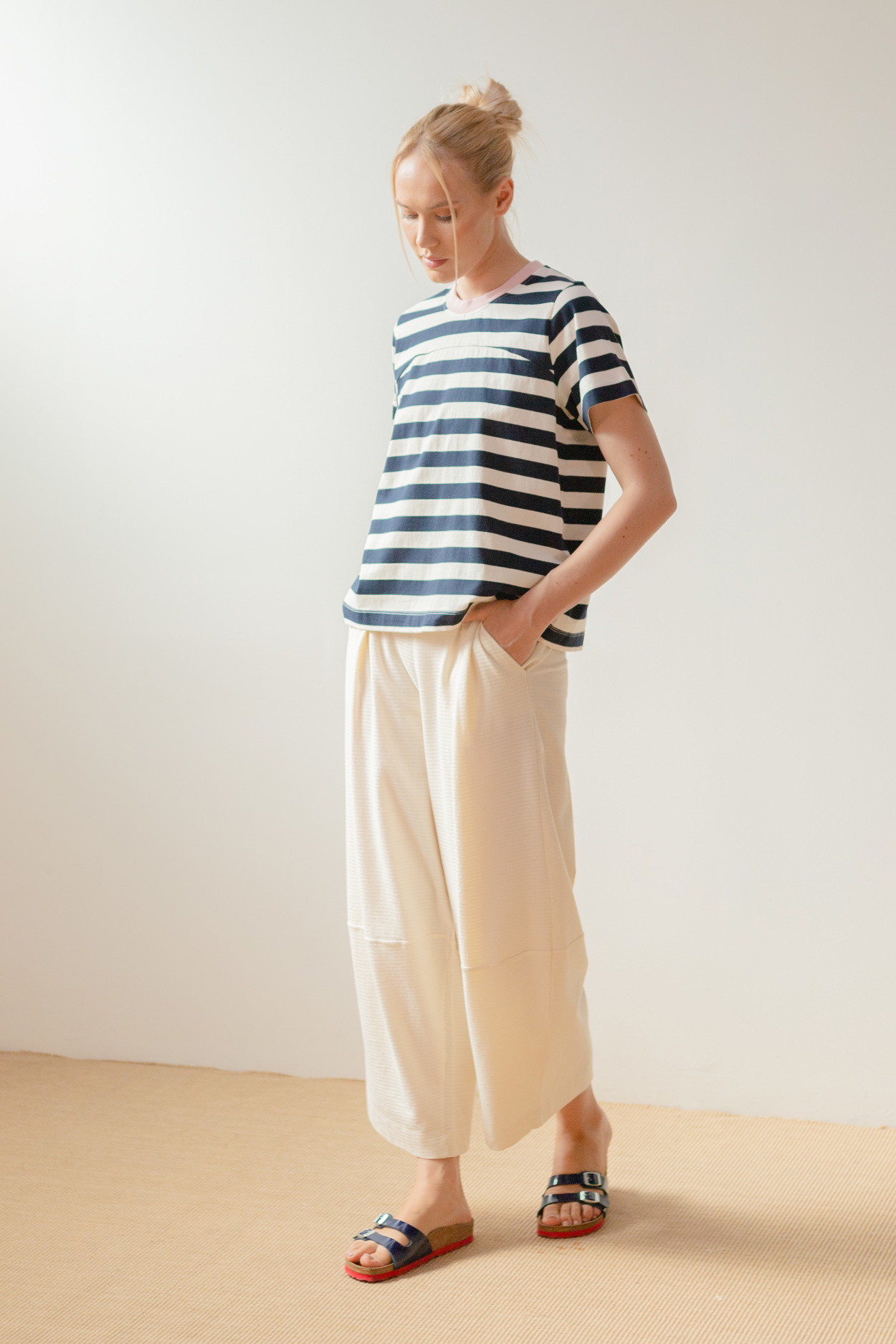 Tienda especializada en las mejores marcas de Ropa Ética, Sostenible y de algodón orgánico en Granada y Jaén. SKFK, Skunkfunk, PAN Producto BásicoCAMISETA STRIPES