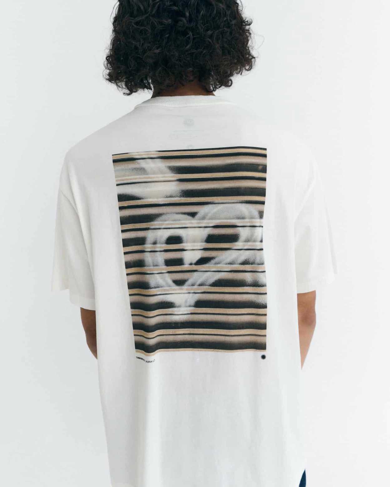 Tienda especializada en las mejores marcas de Ropa Ética, Sostenible y de algodón orgánico en Granada y Jaén. SKFK, Skunkfunk, PAN Producto Básico CAMISETA GRAFITTI