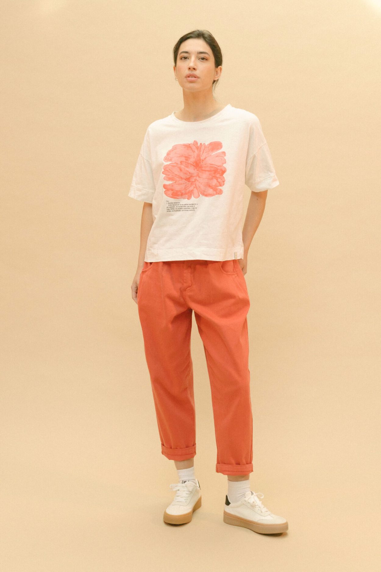 Tienda especializada en las mejores marcas de Ropa Ética, Sostenible y de algodón orgánico en Granada y Jaén. SKFK, Skunkfunk, PAN Producto BásicoCAMISETA HUA