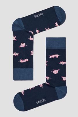 Tienda especializada en las mejores marcas de Ropa Ética, Sostenible y de algodón orgánico en Granada y Jaén. SKFK, Skunkfunk, PAN Producto Básico CALCETINES PIG