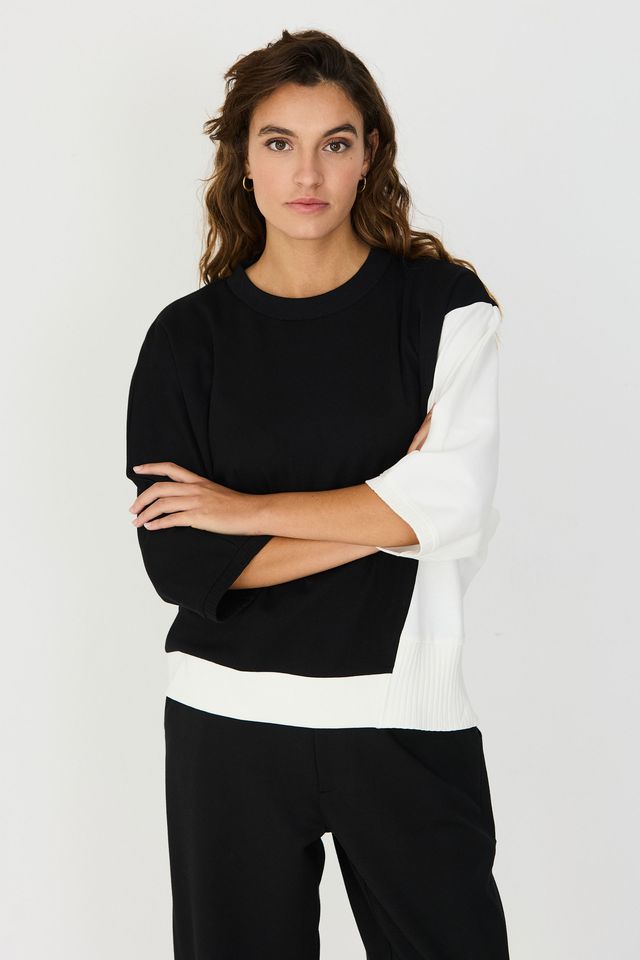 Tienda especializada en las mejores marcas de Ropa Ética, Sostenible y de algodón orgánico en Granada y Jaén. SKFK, Skunkfunk, PAN Producto Básico CAMISETA ALORIA