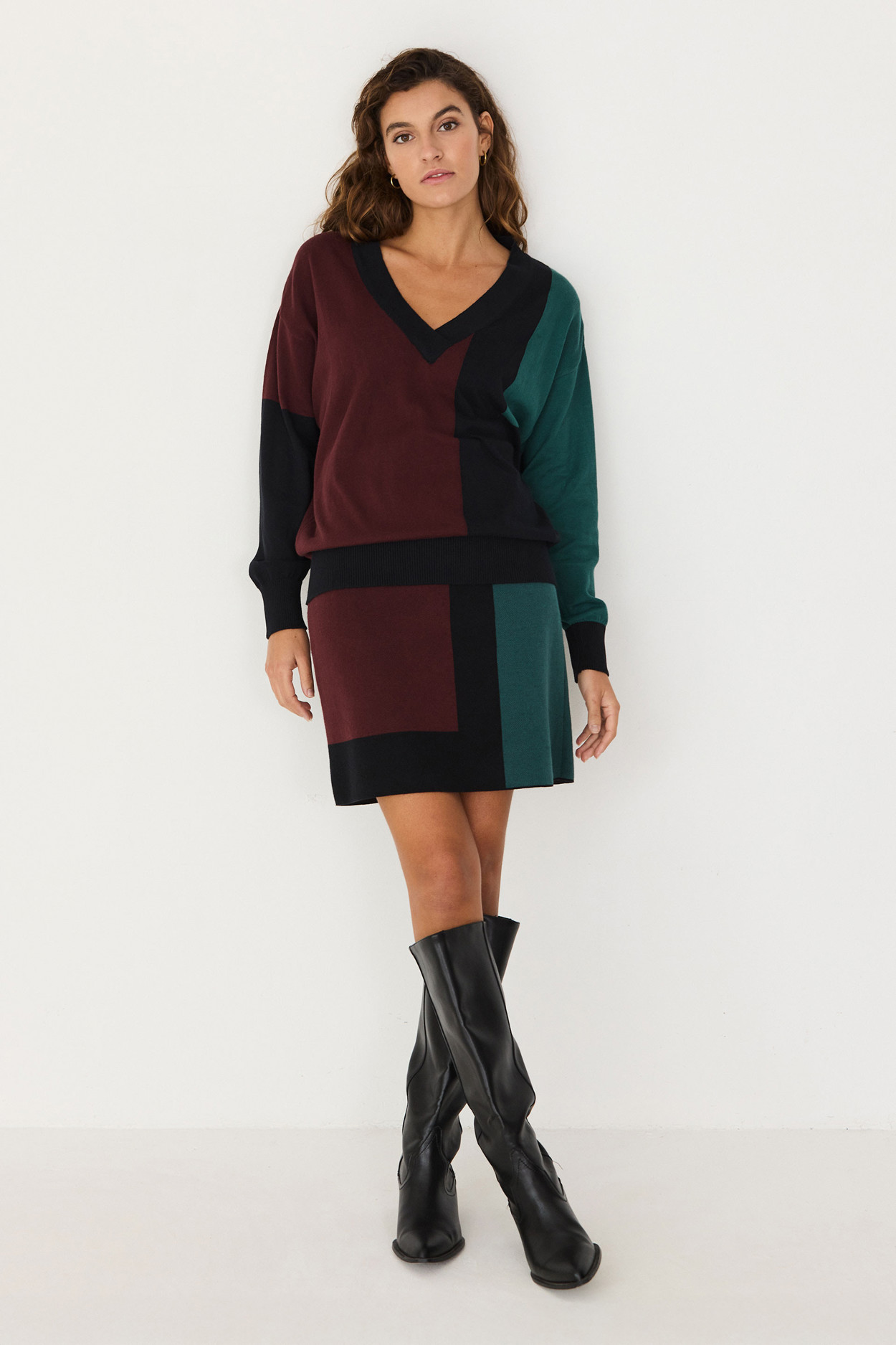 Tienda especializada en las mejores marcas de Ropa Ética, Sostenible y de algodón orgánico en Granada y Jaén. SKFK, Skunkfunk, PAN Producto BásicoJERSEY ADRIANA