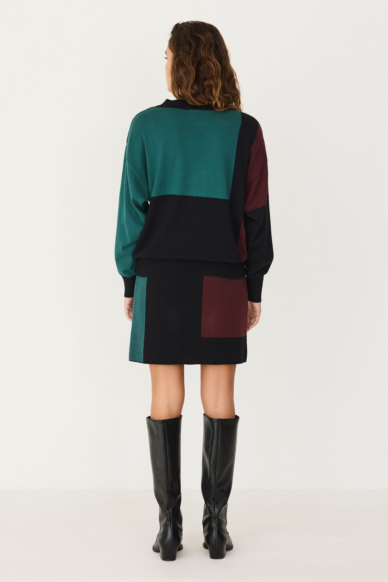 Tienda especializada en las mejores marcas de Ropa Ética, Sostenible y de algodón orgánico en Granada y Jaén. SKFK, Skunkfunk, PAN Producto BásicoJERSEY ADRIANA