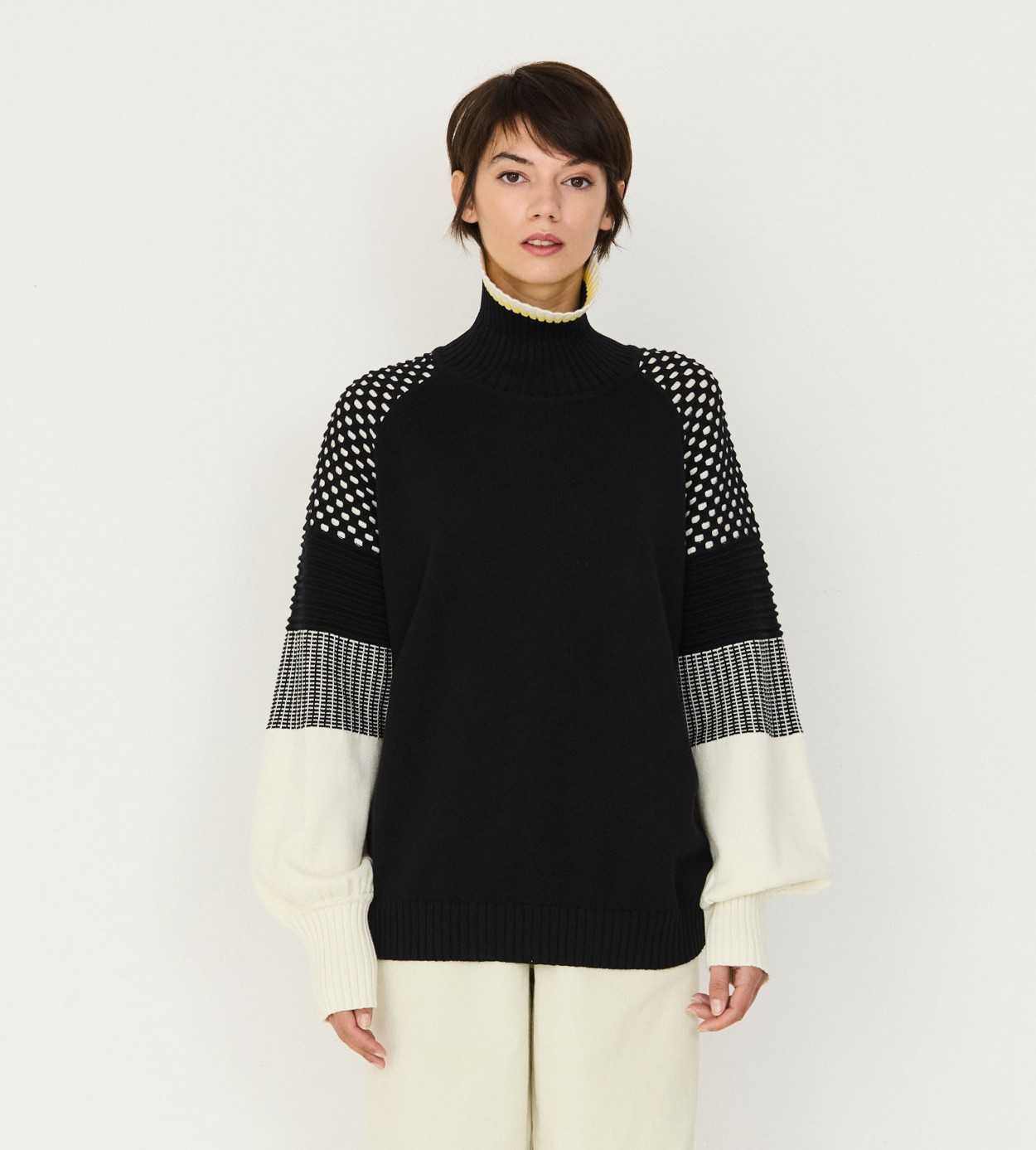 Tienda especializada en las mejores marcas de Ropa Ética, Sostenible y de algodón orgánico en Granada y Jaén. SKFK, Skunkfunk, PAN Producto Básico JERSEY LEIANE