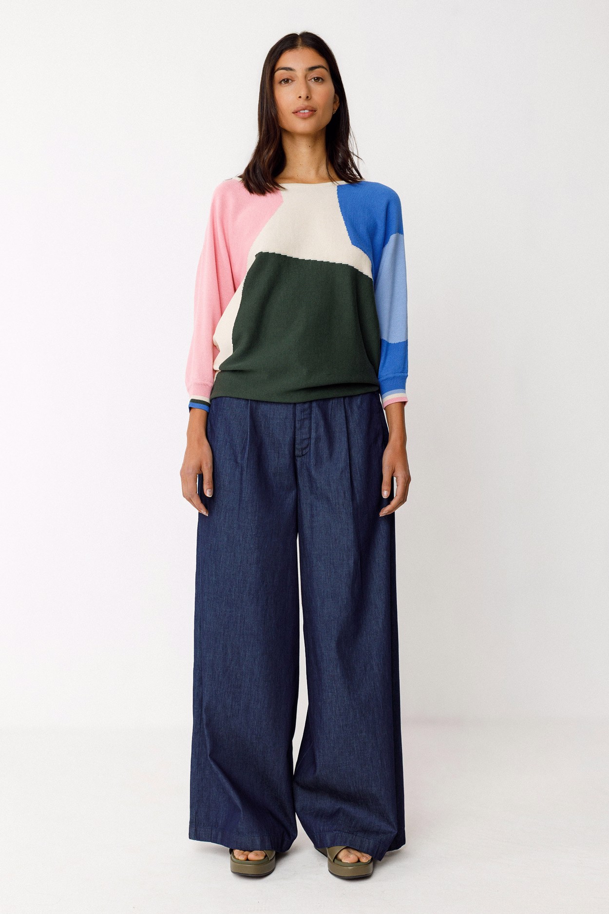 Tienda especializada en las mejores marcas de Ropa Ética, Sostenible y de algodón orgánico en Granada y Jaén. SKFK, Skunkfunk, PAN Producto BásicoJERSEY NAIKE