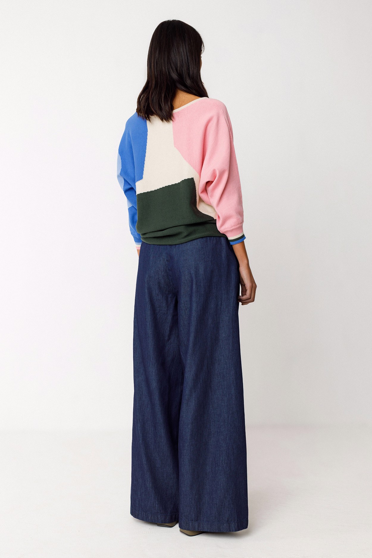 Tienda especializada en las mejores marcas de Ropa Ética, Sostenible y de algodón orgánico en Granada y Jaén. SKFK, Skunkfunk, PAN Producto BásicoJERSEY NAIKE